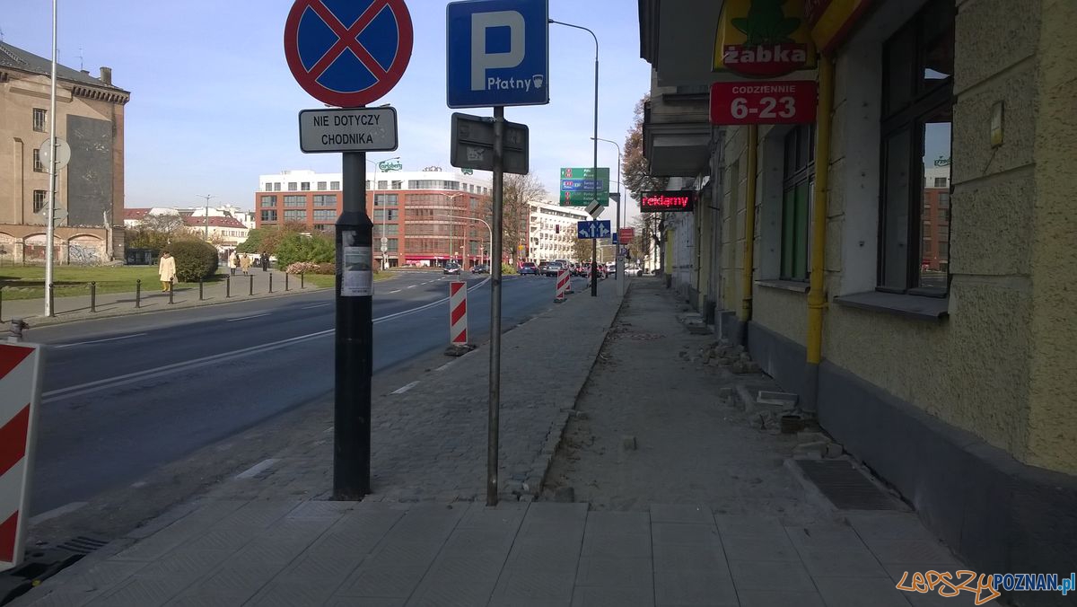 Chodnik na Garbarach_1 Foto: Rada Osiedla Stare Miasto Chodnik na Garbarach_1 Foto: Rada Osiedla Stare Miasto