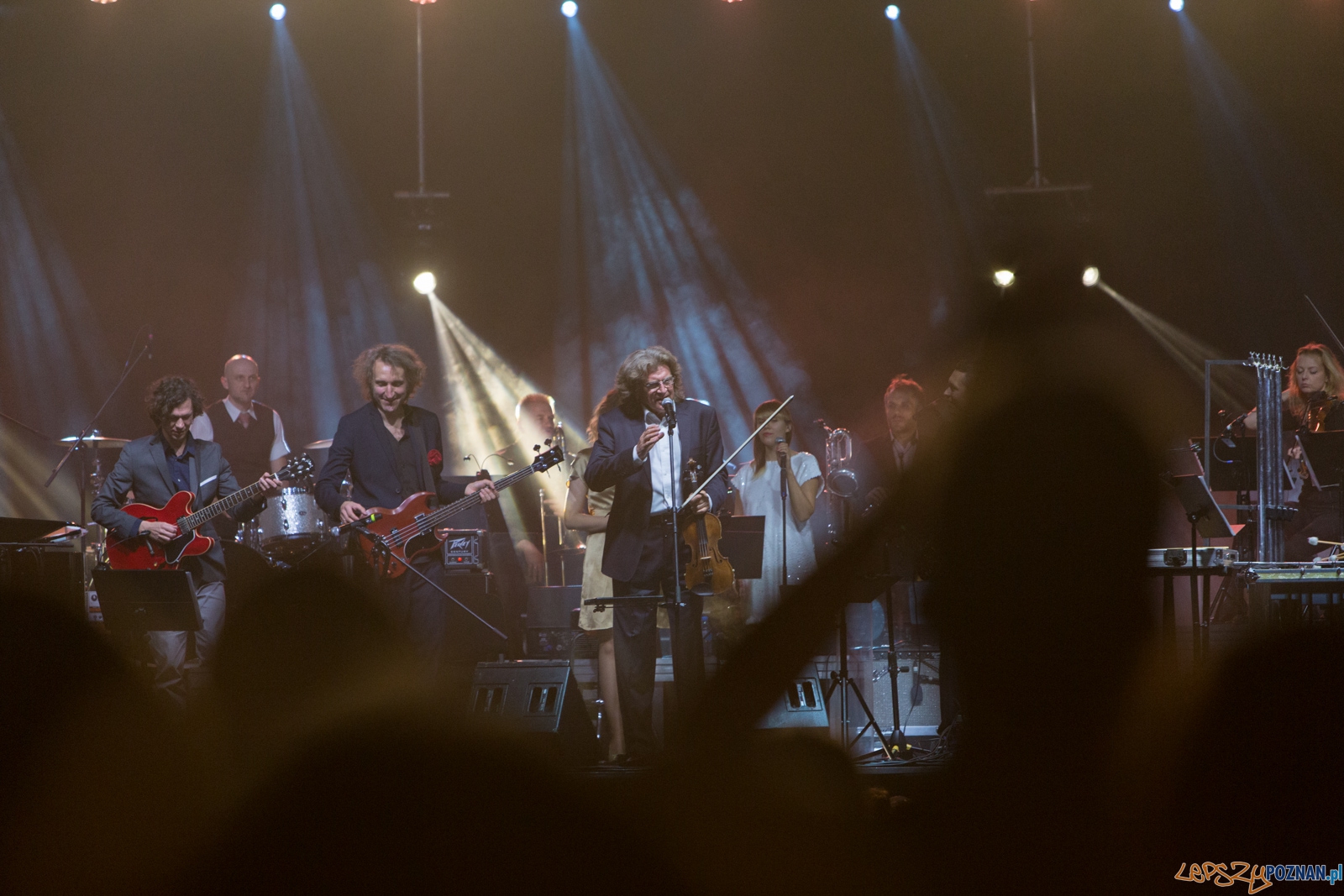 Zbigniew Wodecki i Mitch & Mitch - 1976 A Space Odyssey Foto: lepszyPOZNAN.pl / Piotr Rychter Zbigniew Wodecki i Mitch & Mitch - 1976 A Space Odyssey Foto: lepszyPOZNAN.pl / Piotr Rychter