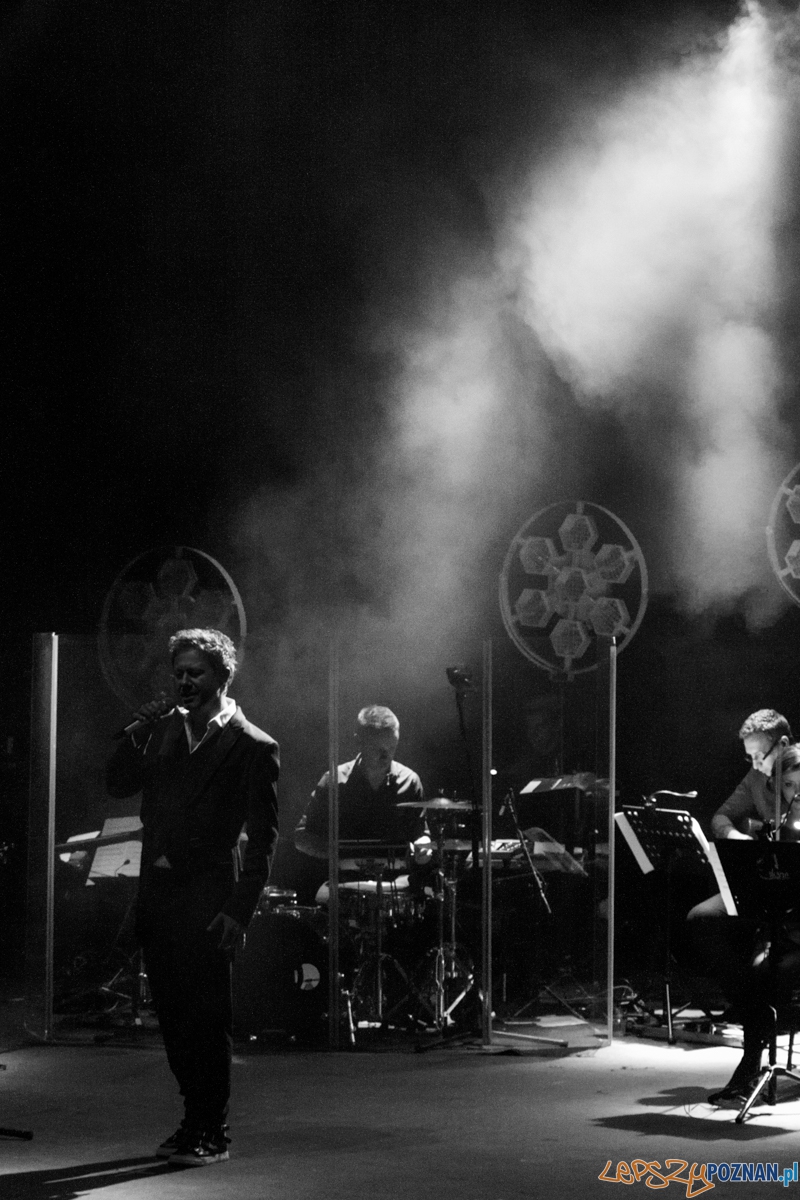 Andrzej Piaseczny (23.11.2015) Teatr Wielki, Poznań Foto: © lepszyPOZNAN.pl / Karolina Kiraga Andrzej Piaseczny (23.11.2015) Teatr Wielki, Poznań Foto: © lepszyPOZNAN.pl / Karolina Kiraga