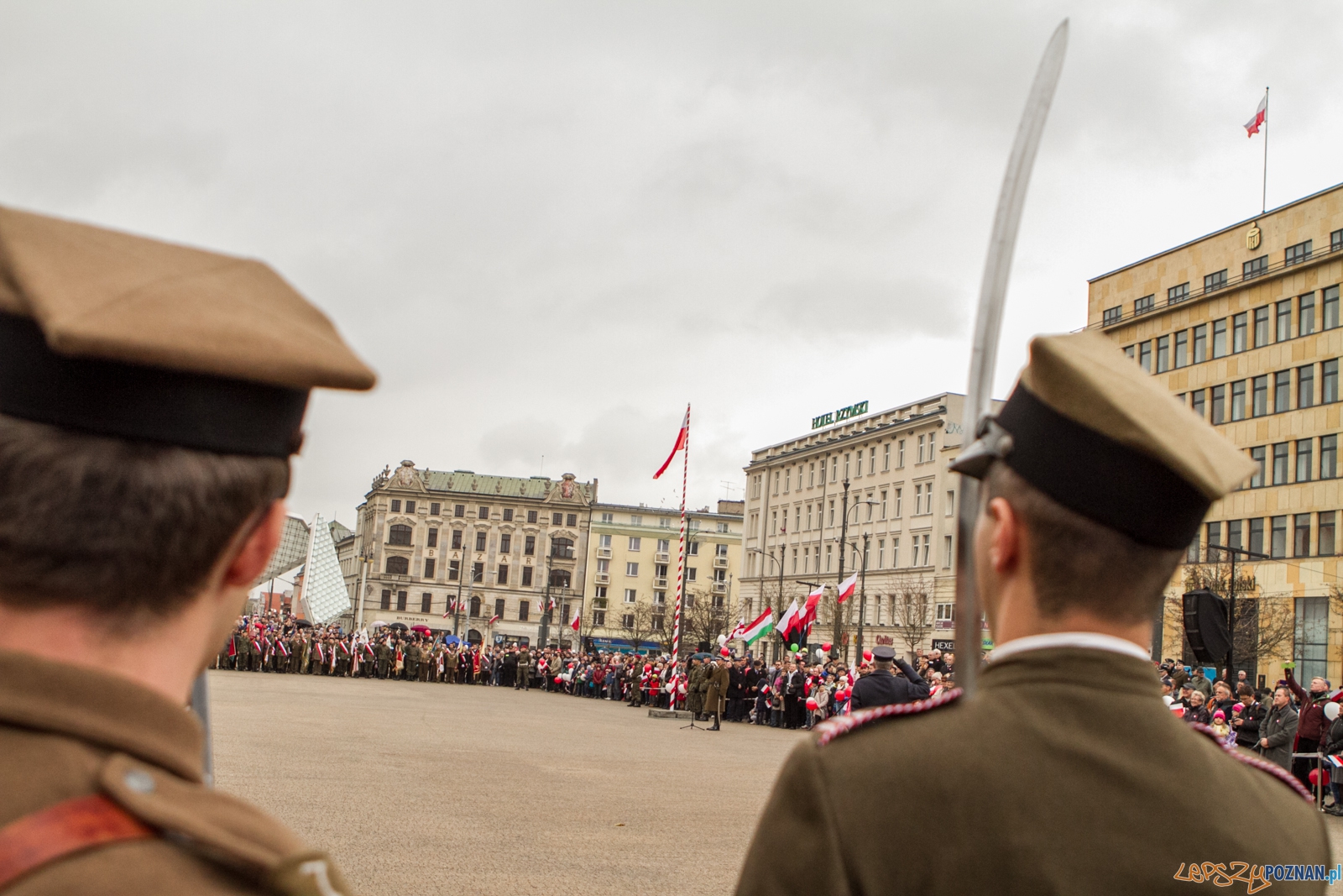 Narodowy Dzień Niepodległości 2015 - 11.11.2015 r. Foto: LepszyPOZNAN.pl / Paweł Rychter Narodowy Dzień Niepodległości 2015 - 11.11.2015 r. Foto: LepszyPOZNAN.pl / Paweł Rychter