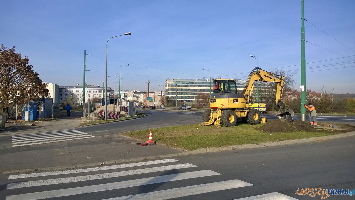 Budowa skweru z różami Foto: Rada Osiedla Stare Miasto Budowa skweru z różami Foto: Rada Osiedla Stare Miasto