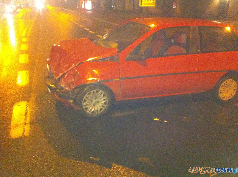Wypadek na ul. Głównej Foto: Pomoc Drogowa EuroHol Wypadek na ul. Głównej Foto: Pomoc Drogowa EuroHol
