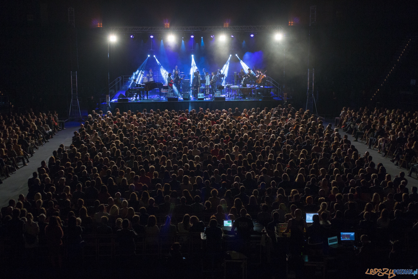 Zbigniew Wodecki i Mitch & Mitch - 1976 A Space Odyssey Foto: lepszyPOZNAN.pl / Piotr Rychter Zbigniew Wodecki i Mitch & Mitch - 1976 A Space Odyssey Foto: lepszyPOZNAN.pl / Piotr Rychter