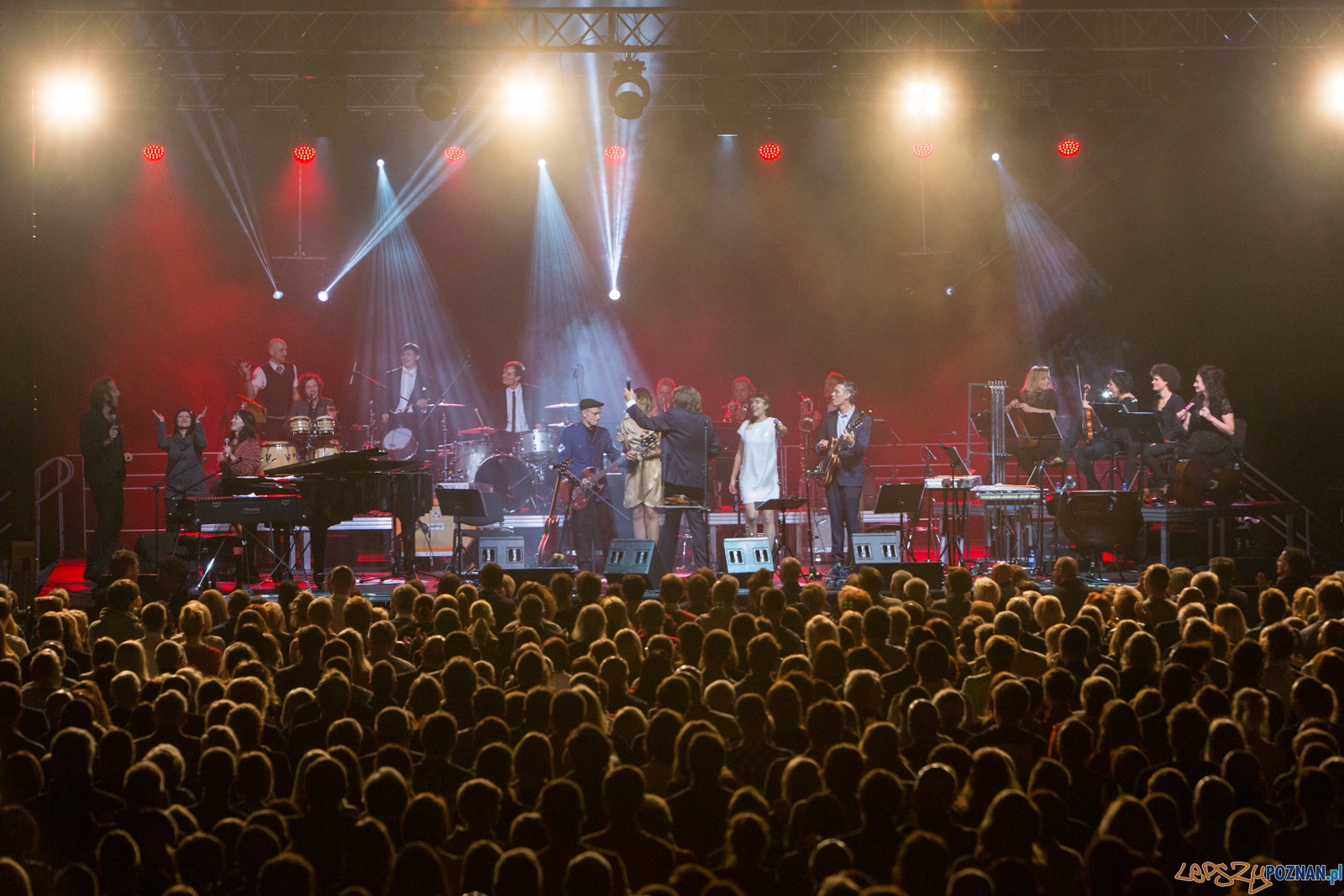 Zbigniew Wodecki i Mitch & Mitch - 1976 A Space Odyssey Foto: lepszyPOZNAN.pl / Piotr Rychter Zbigniew Wodecki i Mitch & Mitch - 1976 A Space Odyssey Foto: lepszyPOZNAN.pl / Piotr Rychter