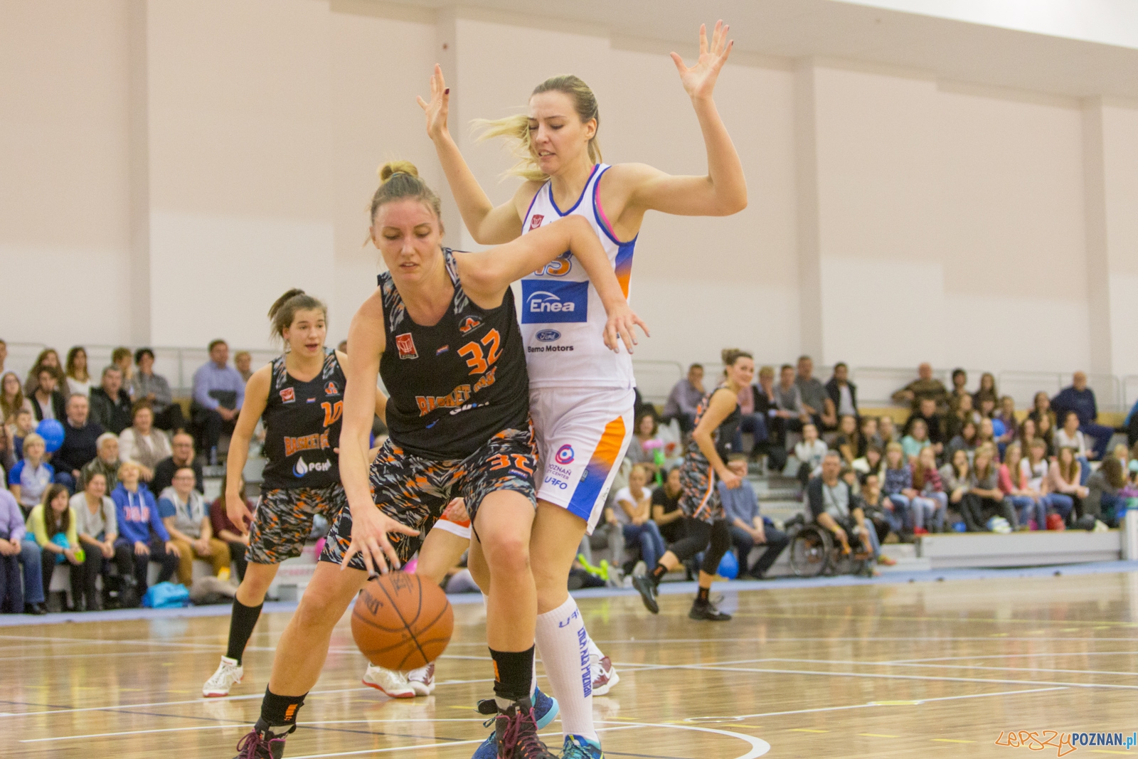 ENEA AZS Poznań - UKS Basket SMS Aleksandrów Łódzki Foto: lepszyPOZNAN.pl / Piotr Rychter ENEA AZS Poznań - UKS Basket SMS Aleksandrów Łódzki Foto: lepszyPOZNAN.pl / Piotr Rychter