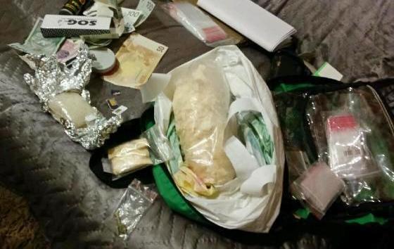 Handlowali narkotykami, wymuszali, bili... i wpadli. Foto: KWP w Poznaniu Handlowali narkotykami, wymuszali, bili... i wpadli. Foto: KWP w Poznaniu