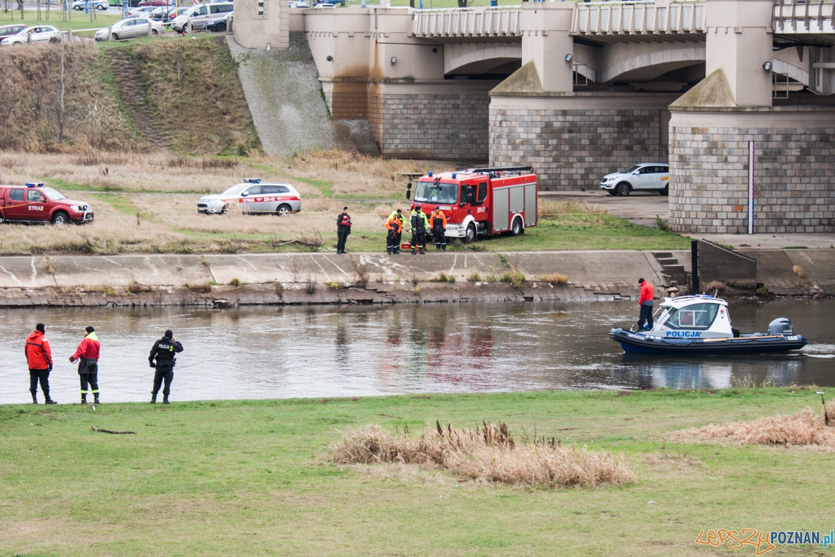Poszukiwania Ewy Tylman (1.12.2015) Foto: © lepszyPOZNAN.pl / Karolina Kiraga Poszukiwania Ewy Tylman (1.12.2015) Foto: © lepszyPOZNAN.pl / Karolina Kiraga