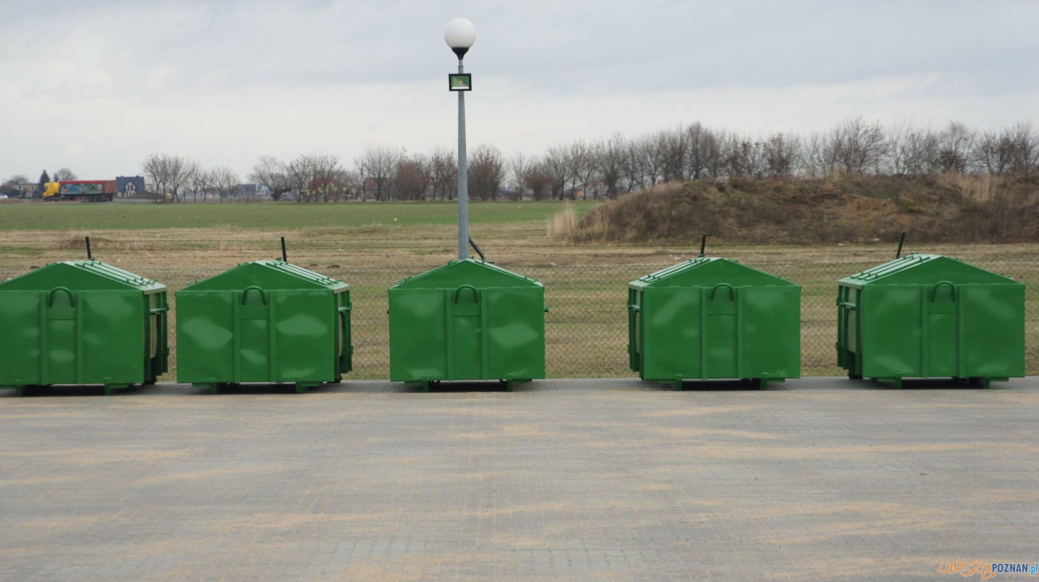Punkt Selektywnej Zbiórki Odpadów Komunalnych Foto: UMiG Dopiewo / Adam Mendrala Punkt Selektywnej Zbiórki Odpadów Komunalnych Foto: UMiG Dopiewo / Adam Mendrala