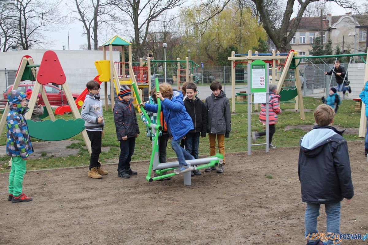 Otwarcie siłowni zewnętrznej na Śródce Foto: POSiR Otwarcie siłowni zewnętrznej na Śródce Foto: POSiR