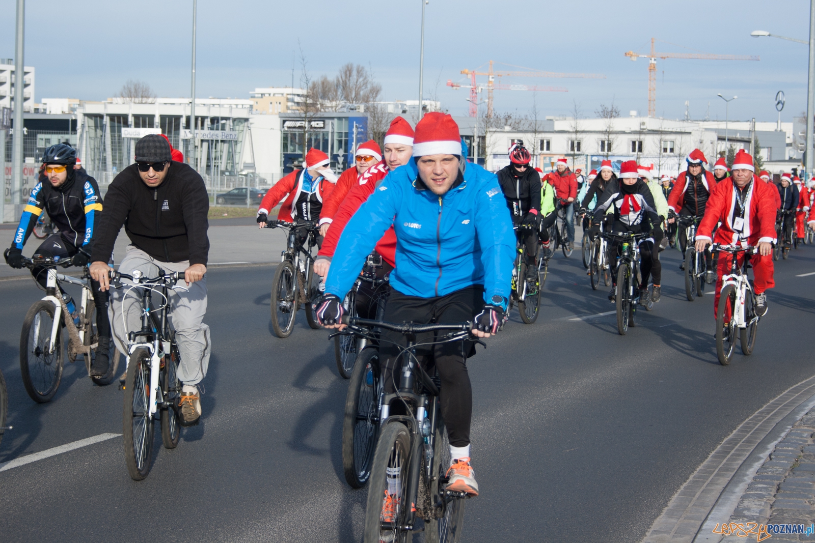 II Rowerowy Przejazd Mikołajów (27.12.2015) Foto: © lepszyPOZNAN.pl / Karolina Kiraga II Rowerowy Przejazd Mikołajów (27.12.2015) Foto: © lepszyPOZNAN.pl / Karolina Kiraga