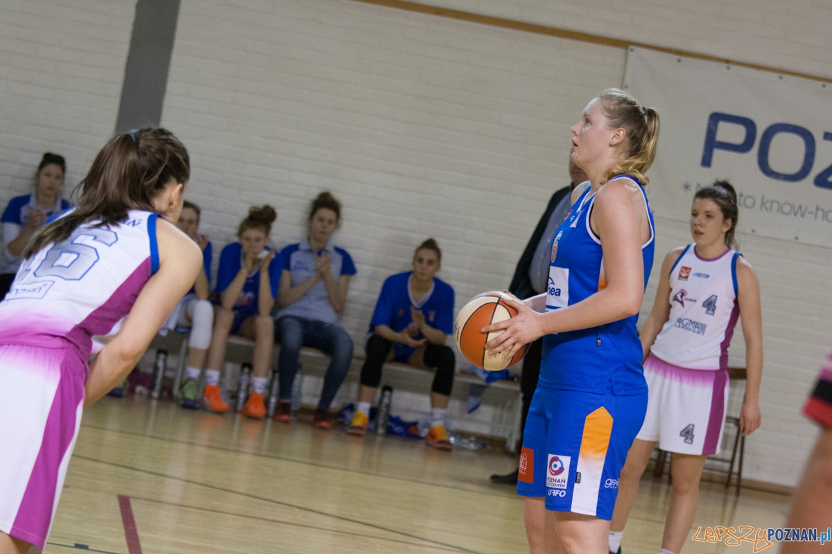 Mecz I Ligi Koszykówki Kobiet: MUKS Poznań - Enea AZS Poznań Foto: © lepszyPOZNAN.pl / Karolina Kiraga Mecz I Ligi Koszykówki Kobiet: MUKS Poznań - Enea AZS Poznań Foto: © lepszyPOZNAN.pl / Karolina Kiraga