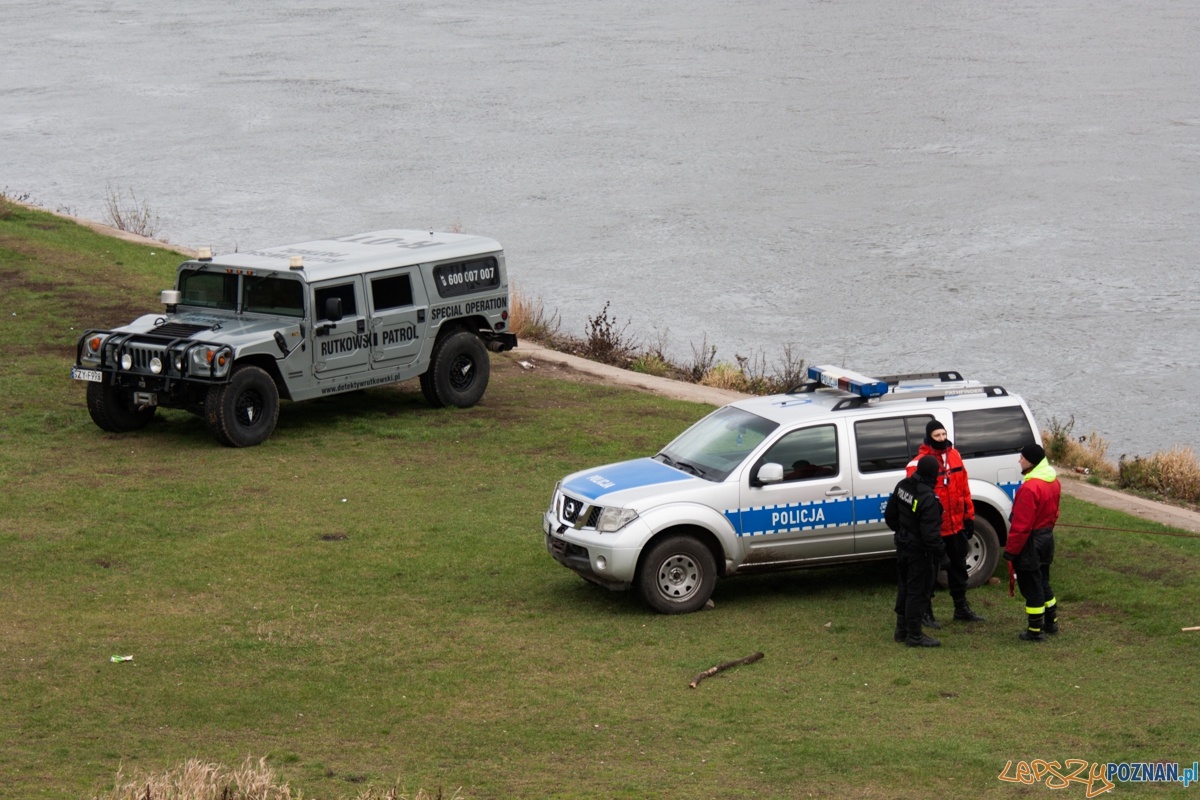 Poszukiwania Ewy Tylman (1.12.2015) Foto: © lepszyPOZNAN.pl / Karolina Kiraga Poszukiwania Ewy Tylman (1.12.2015) Foto: © lepszyPOZNAN.pl / Karolina Kiraga