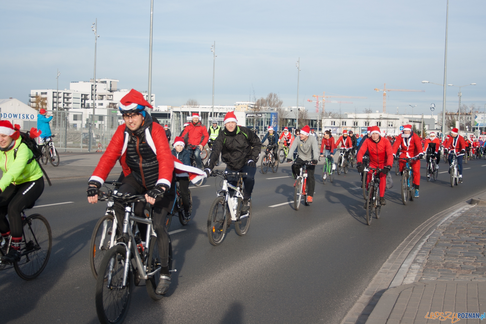 II Rowerowy Przejazd Mikołajów (27.12.2015) Foto: © lepszyPOZNAN.pl / Karolina Kiraga II Rowerowy Przejazd Mikołajów (27.12.2015) Foto: © lepszyPOZNAN.pl / Karolina Kiraga
