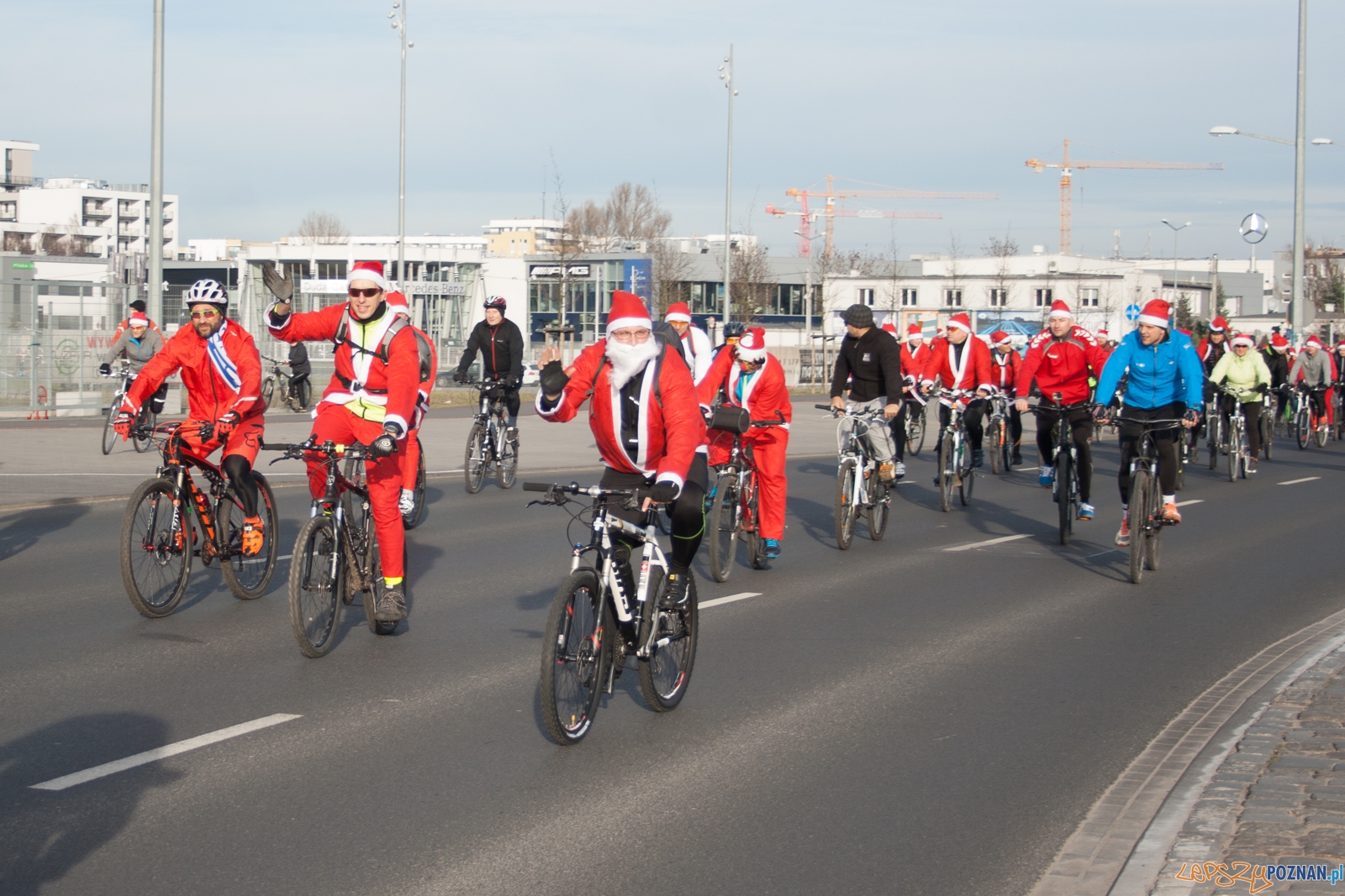 II Rowerowy Przejazd Mikołajów (27.12.2015) Foto: © lepszyPOZNAN.pl / Karolina Kiraga II Rowerowy Przejazd Mikołajów (27.12.2015) Foto: © lepszyPOZNAN.pl / Karolina Kiraga