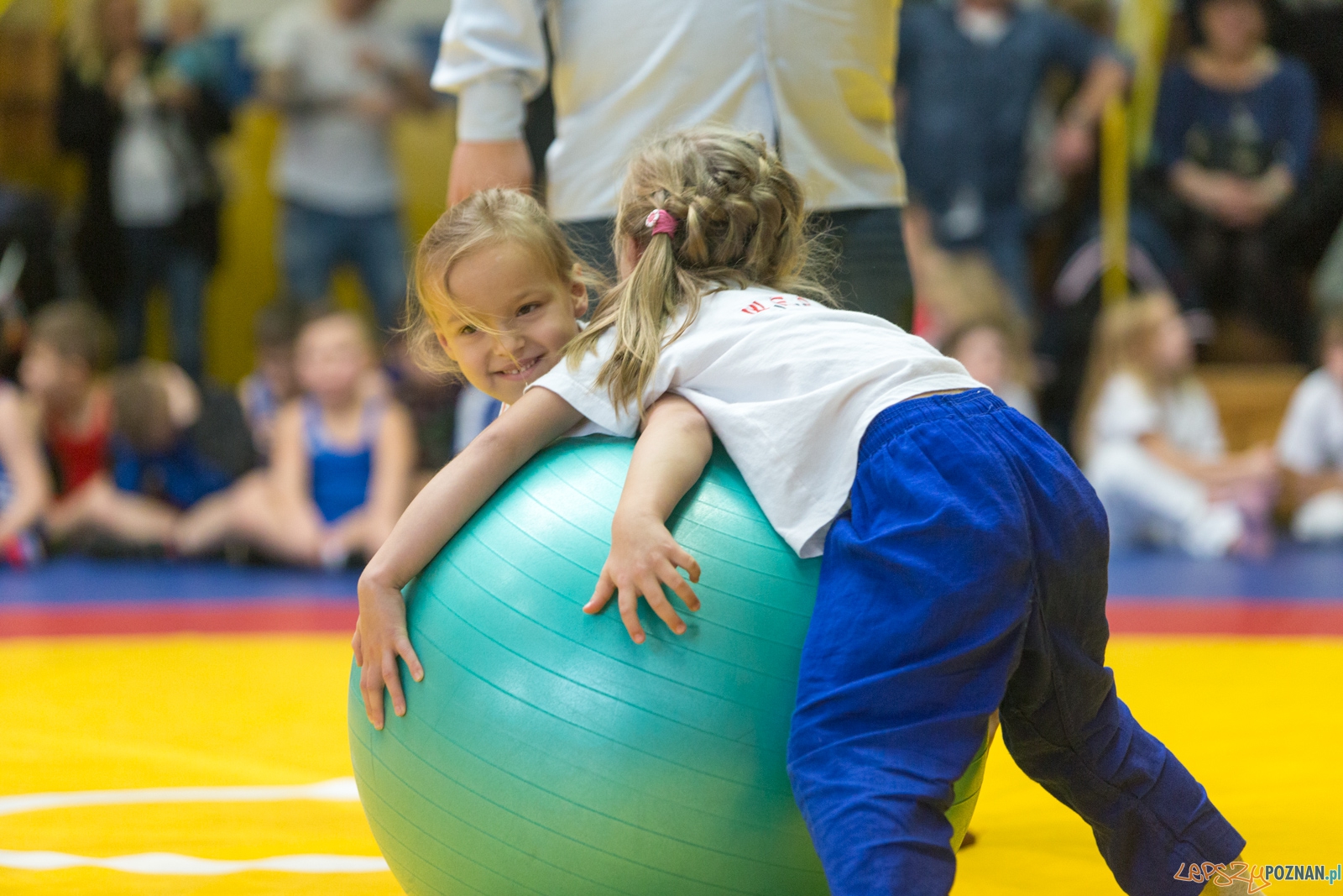 Turniej Świąteczny Zapasy z Gwiazdorem. Foto: lepszyPOZNAN.pl / Piotr Rychter Turniej Świąteczny Zapasy z Gwiazdorem. Foto: lepszyPOZNAN.pl / Piotr Rychter