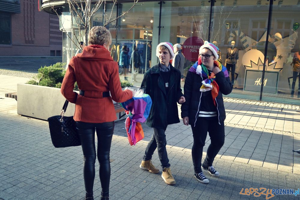 Tęczowych Świąt życzyli aktywiści Grupy Stonewall Foto: materiały prasowe Tęczowych Świąt życzyli aktywiści Grupy Stonewall Foto: materiały prasowe