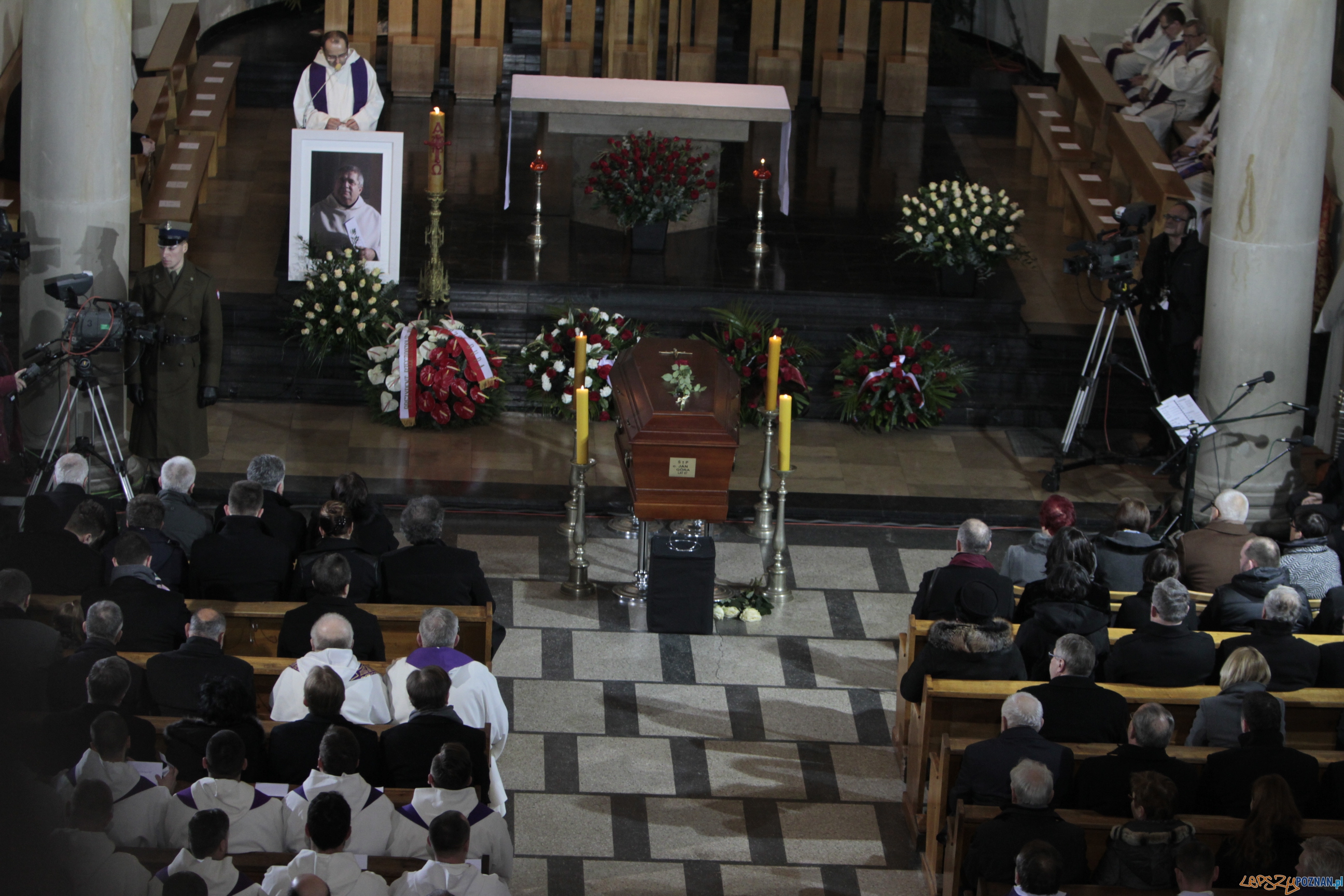 Pożegnanie Ojca Jana Foto: LepszyPOZNAN.pl / Pawel Rychter Pożegnanie Ojca Jana Foto: LepszyPOZNAN.pl / Pawel Rychter