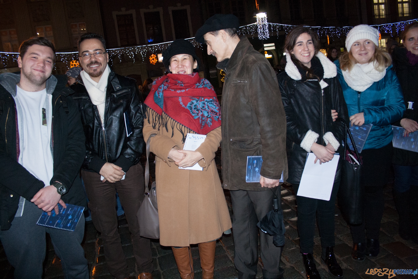 Jedna kolęda w wielu językach - Cicha Noc (17.12.2015) Foto: © lepszyPOZNAN.pl / Karolina Kiraga Jedna kolęda w wielu językach - Cicha Noc (17.12.2015) Foto: © lepszyPOZNAN.pl / Karolina Kiraga