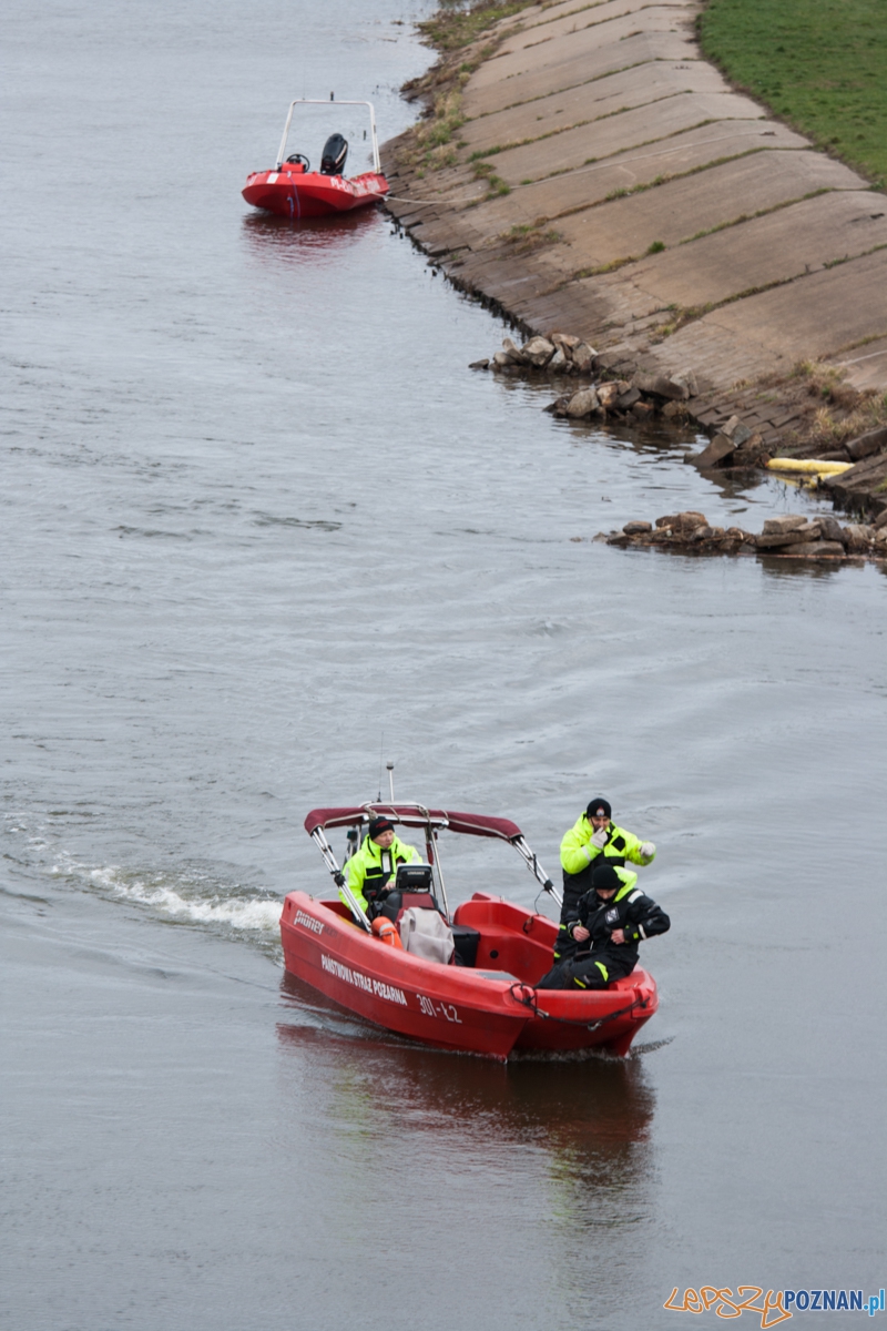 Poszukiwania Ewy Tylman (1.12.2015) Foto: © lepszyPOZNAN.pl / Karolina Kiraga Poszukiwania Ewy Tylman (1.12.2015) Foto: © lepszyPOZNAN.pl / Karolina Kiraga