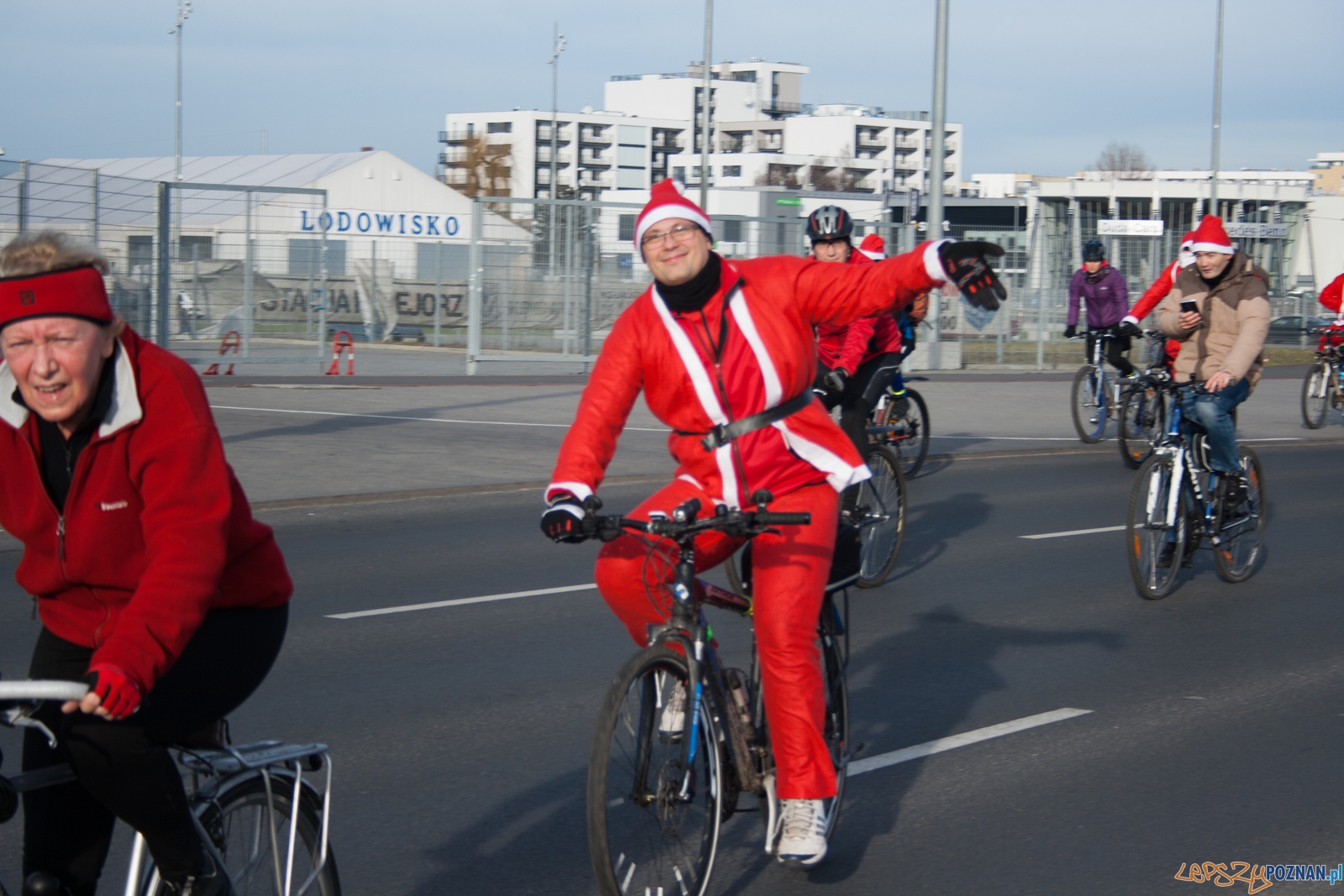 II Rowerowy Przejazd Mikołajów (27.12.2015) Foto: © lepszyPOZNAN.pl / Karolina Kiraga II Rowerowy Przejazd Mikołajów (27.12.2015) Foto: © lepszyPOZNAN.pl / Karolina Kiraga