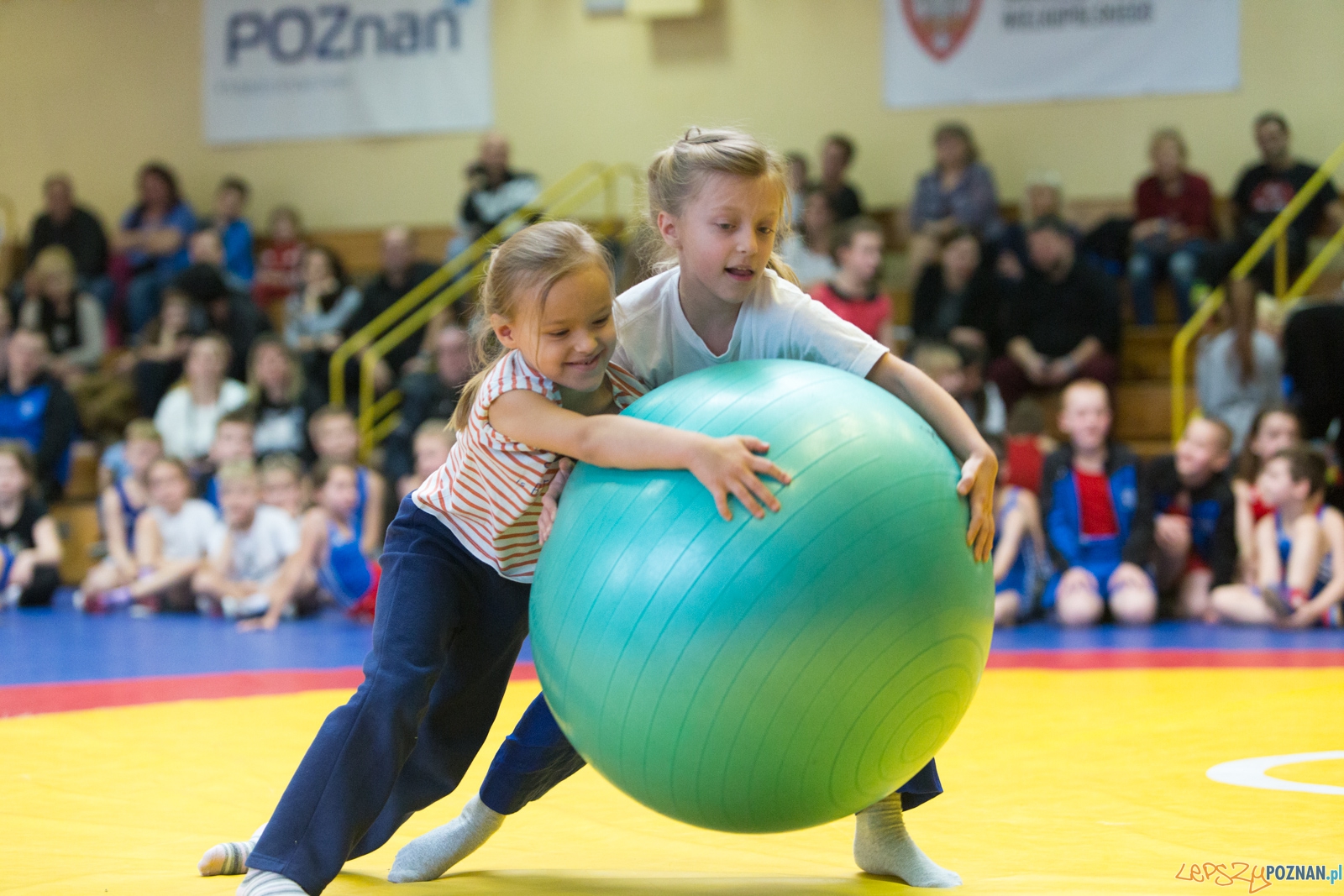 Turniej Świąteczny Zapasy z Gwiazdorem. Foto: lepszyPOZNAN.pl / Piotr Rychter Turniej Świąteczny Zapasy z Gwiazdorem. Foto: lepszyPOZNAN.pl / Piotr Rychter
