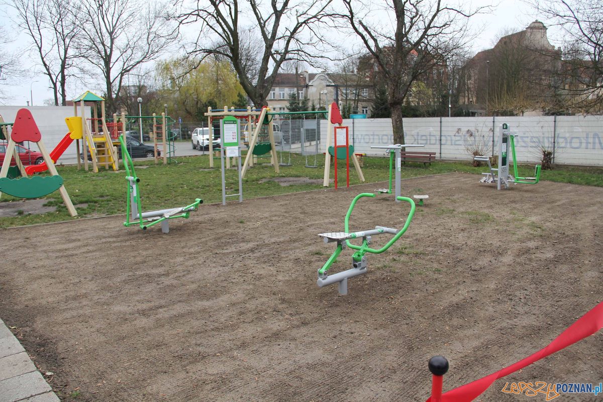 Otwarcie siłowni zewnętrznej na Śródce Foto: POSiR Otwarcie siłowni zewnętrznej na Śródce Foto: POSiR