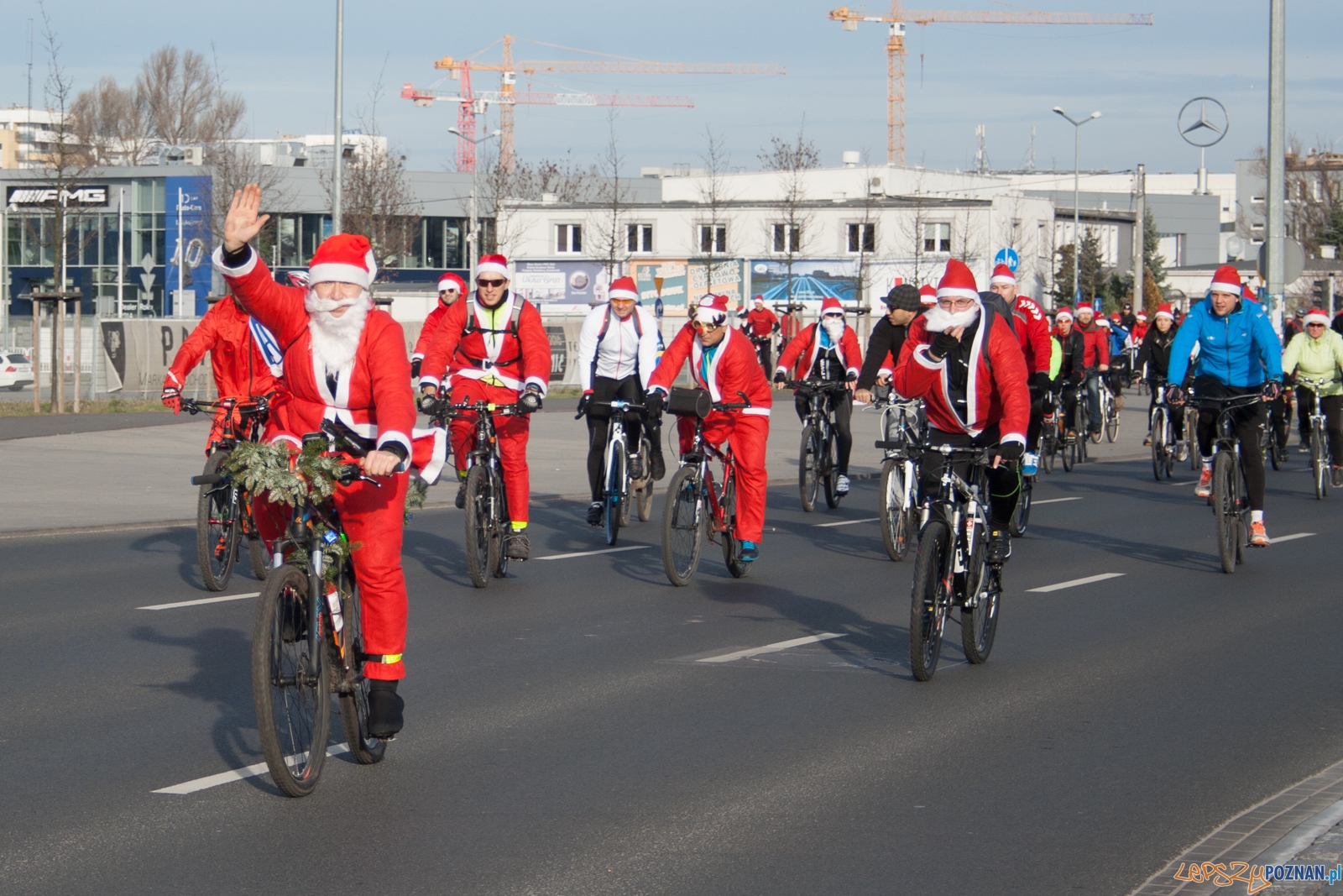 II Rowerowy Przejazd Mikołajów (27.12.2015) Foto: © lepszyPOZNAN.pl / Karolina Kiraga II Rowerowy Przejazd Mikołajów (27.12.2015) Foto: © lepszyPOZNAN.pl / Karolina Kiraga