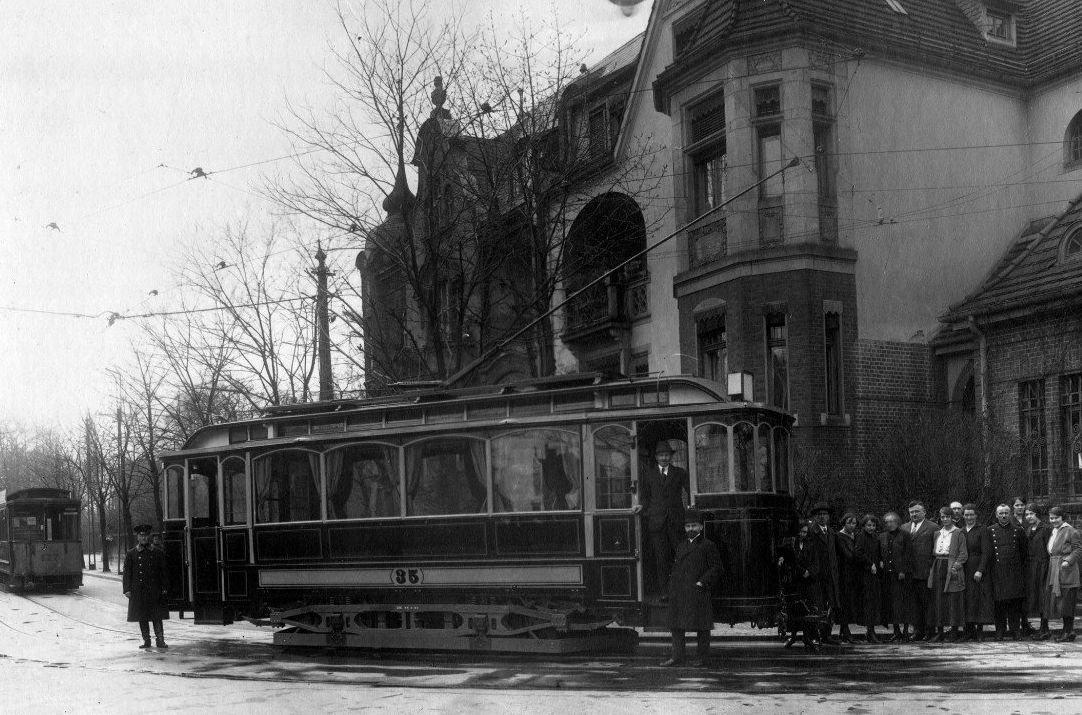 Zajezdnia tramwajowa przy _Gajowej 1924 Foto: Archiwum MPK Zajezdnia tramwajowa przy _Gajowej 1924 Foto: Archiwum MPK