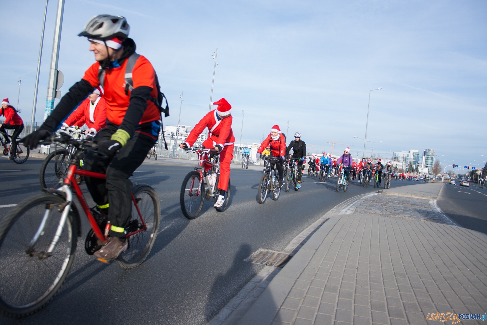 II Rowerowy Przejazd Mikołajów (27.12.2015) Foto: © lepszyPOZNAN.pl / Karolina Kiraga II Rowerowy Przejazd Mikołajów (27.12.2015) Foto: © lepszyPOZNAN.pl / Karolina Kiraga