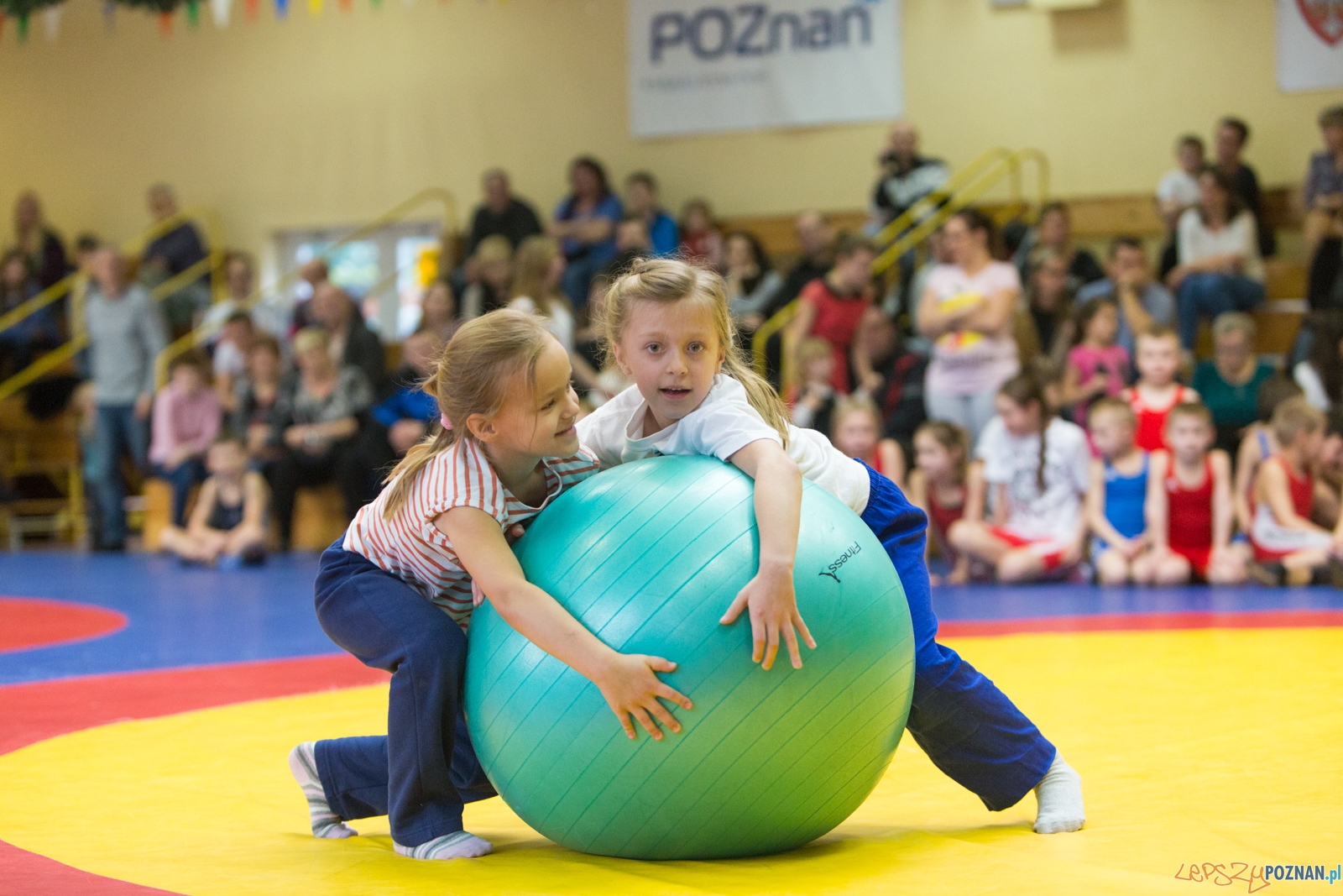 Turniej Świąteczny Zapasy z Gwiazdorem. Foto: lepszyPOZNAN.pl / Piotr Rychter Turniej Świąteczny Zapasy z Gwiazdorem. Foto: lepszyPOZNAN.pl / Piotr Rychter