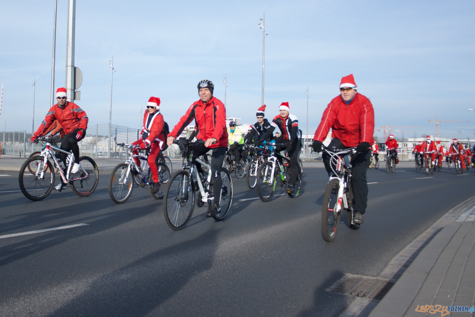 II Rowerowy Przejazd Mikołajów (27.12.2015) Foto: © lepszyPOZNAN.pl / Karolina Kiraga II Rowerowy Przejazd Mikołajów (27.12.2015) Foto: © lepszyPOZNAN.pl / Karolina Kiraga
