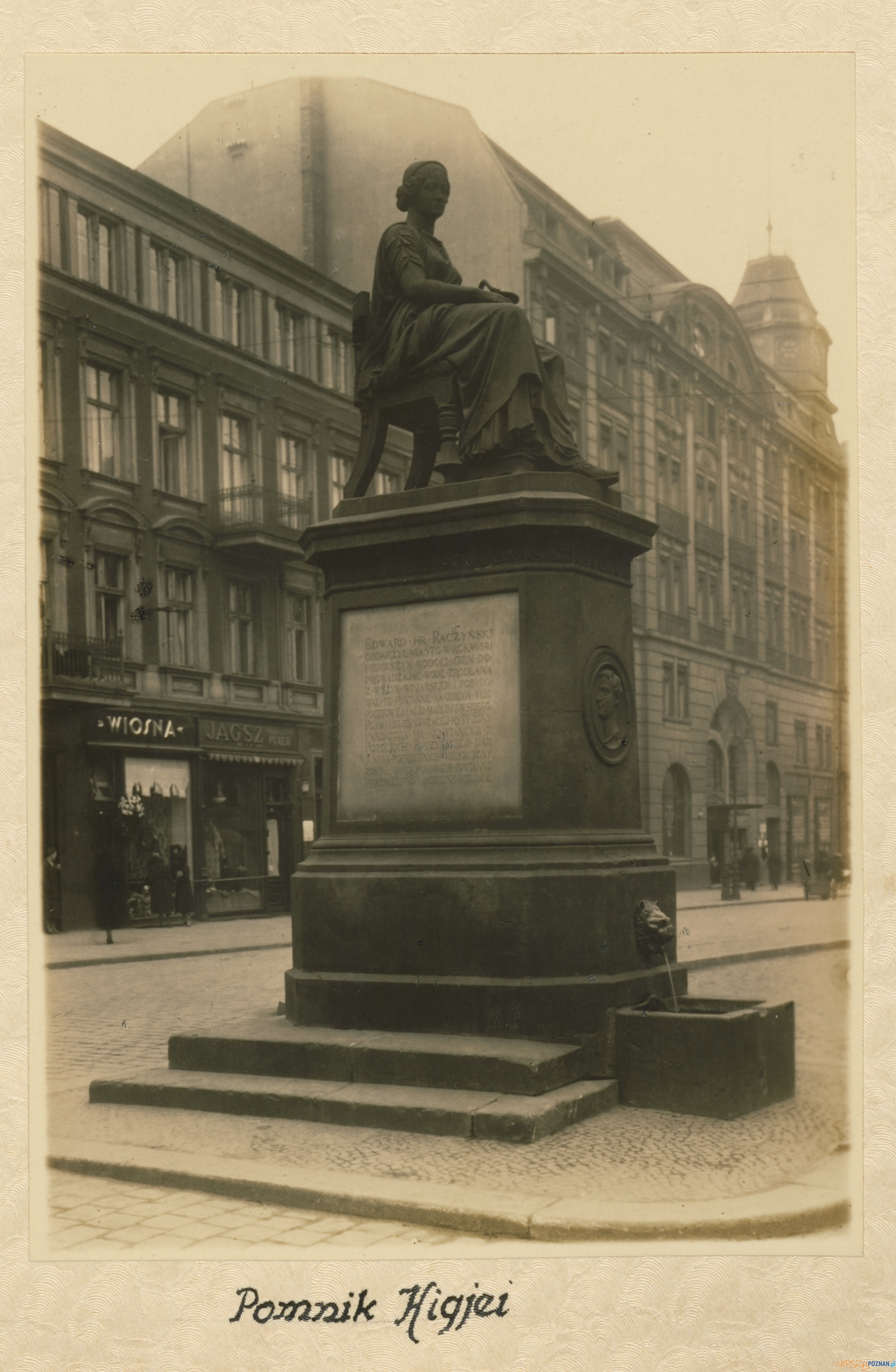 Studzienka Hygei Lata 30-te XX w. B.R. Foto: Studzienka Hygei Lata 30-te XX w. B.R. Foto: