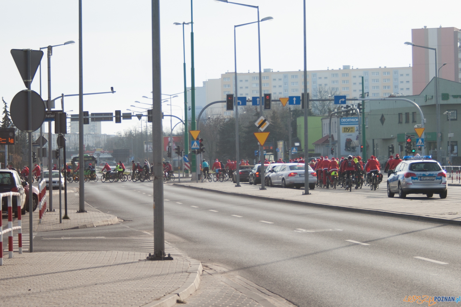 II Rowerowy Przejazd Mikołajów (27.12.2015) Foto: © lepszyPOZNAN.pl / Karolina Kiraga II Rowerowy Przejazd Mikołajów (27.12.2015) Foto: © lepszyPOZNAN.pl / Karolina Kiraga