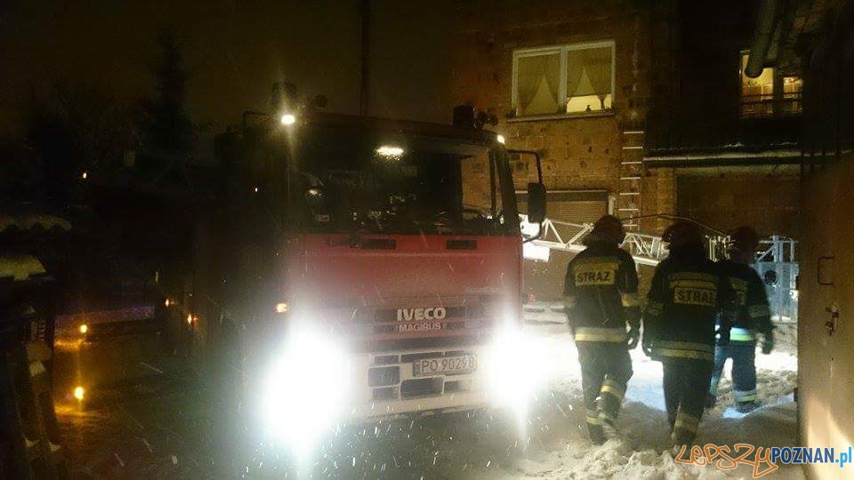 Zapaliła się sadza w kominie Foto: Marek / OSPLuboń, Bartosz / Szkoła Aspirantów PSP w Poznaniu Zapaliła się sadza w kominie Foto: Marek / OSPLuboń, Bartosz / Szkoła Aspirantów PSP w Poznaniu