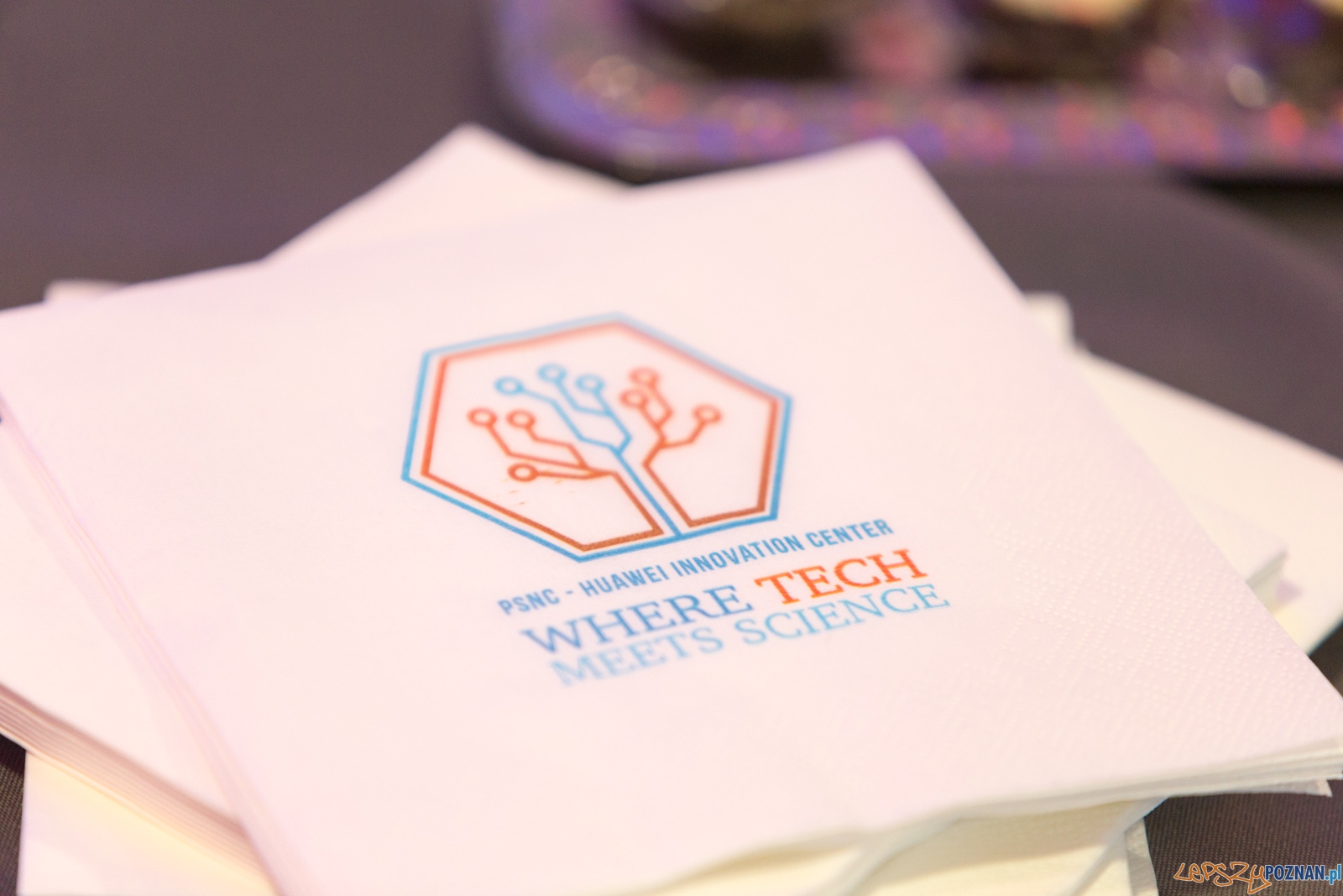 Centrum Innowacji PCSS - Huawei Foto: lepszyPOZNAN.pl / Piotr Rychter Centrum Innowacji PCSS - Huawei Foto: lepszyPOZNAN.pl / Piotr Rychter