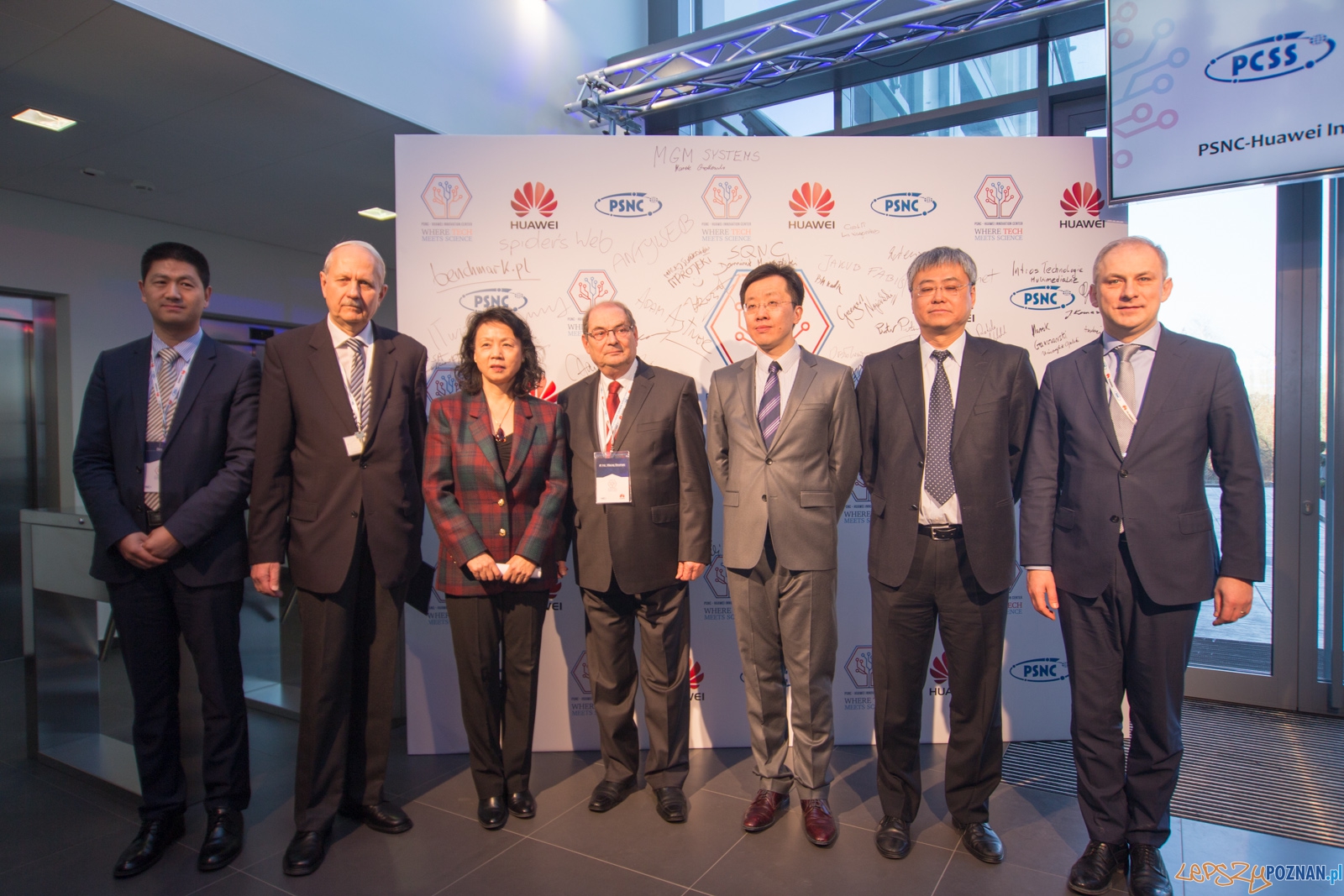 Centrum Innowacji PCSS - Huawei Foto: lepszyPOZNAN.pl / Piotr Rychter Centrum Innowacji PCSS - Huawei Foto: lepszyPOZNAN.pl / Piotr Rychter