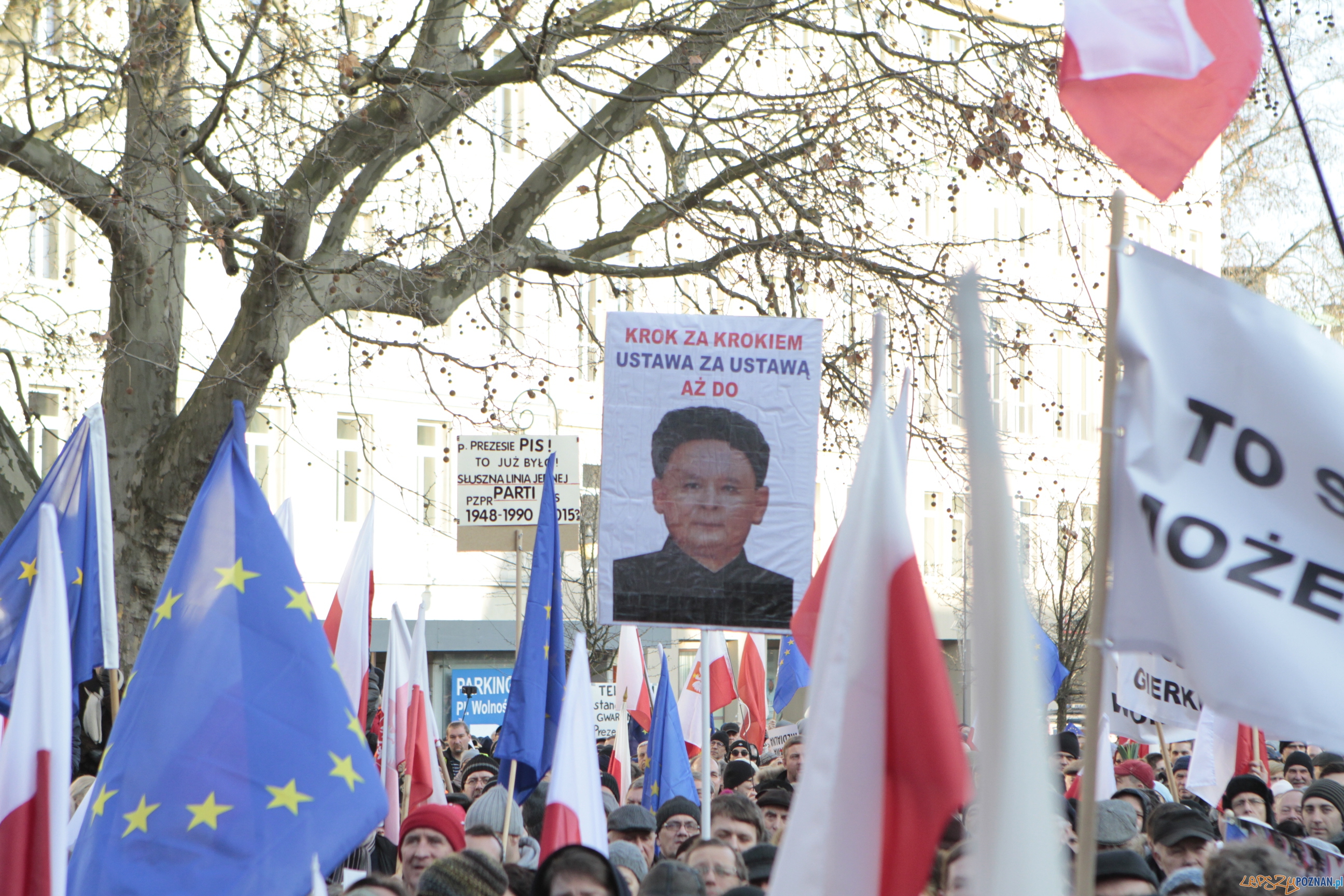 Szybka migawka - protest w obronie mediów Foto: LepszyPOZNAN.pl / Pawel Rychter Szybka migawka - protest w obronie mediów Foto: LepszyPOZNAN.pl / Pawel Rychter