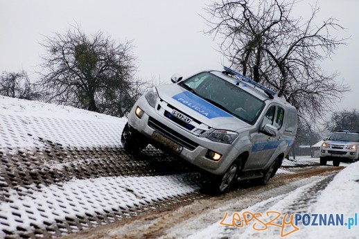 Testy policyjnych aut (7) Foto: Testy policyjnych aut (7) Foto: