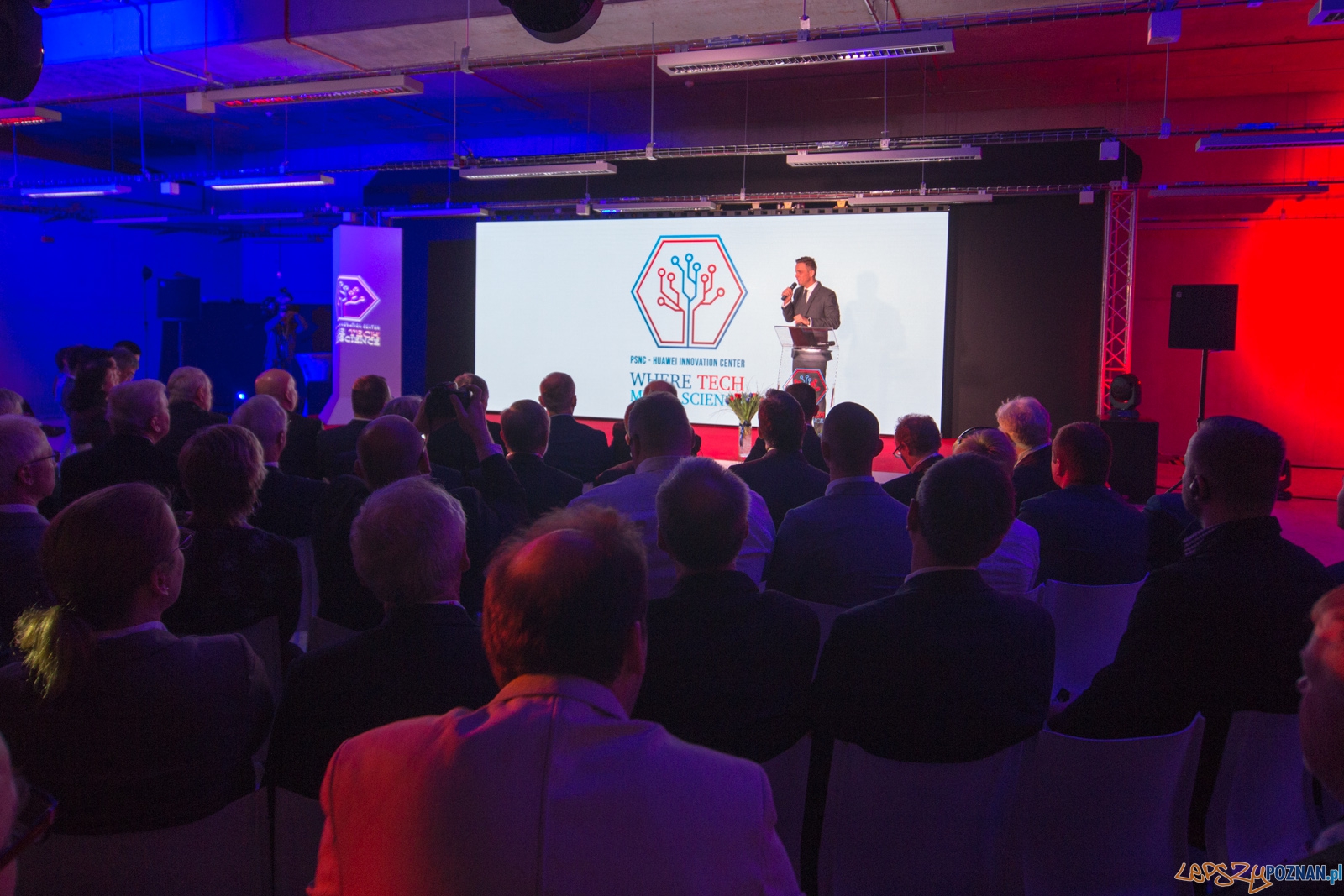 Centrum Innowacji PCSS - Huawei Foto: lepszyPOZNAN.pl / Piotr Rychter Centrum Innowacji PCSS - Huawei Foto: lepszyPOZNAN.pl / Piotr Rychter
