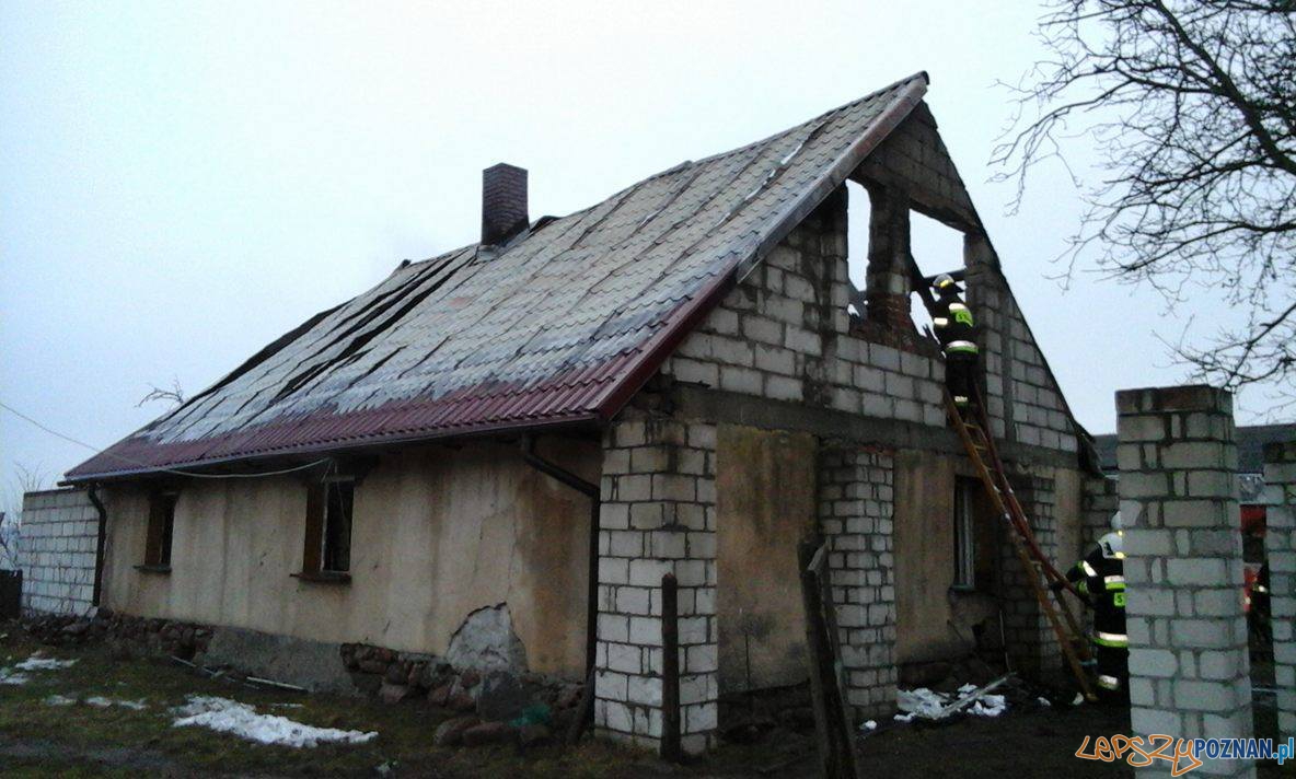 Poranny pożar domu Foto: OSP Skoki / T. Przykucki, K. Wontroba Poranny pożar domu Foto: OSP Skoki / T. Przykucki, K. Wontroba