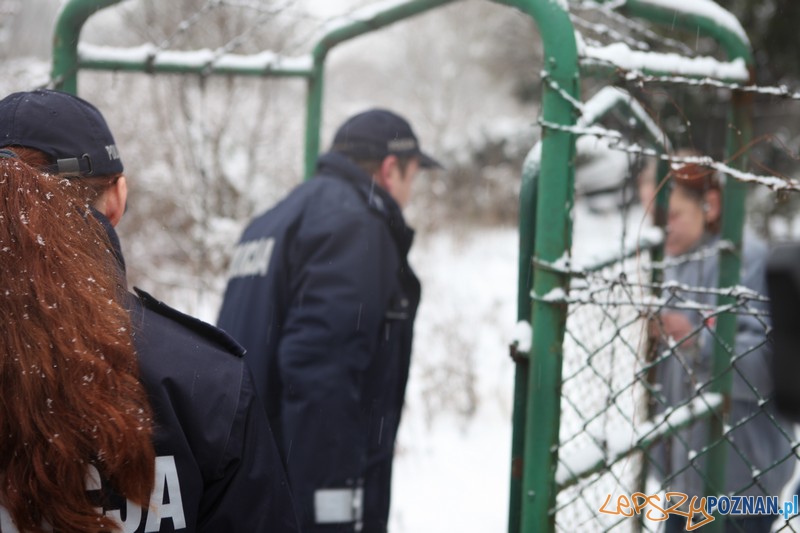 Policja i Caritas odwiedzili bezdomnych (8.01.2016) Foto: www.wielkopolska.policja.gov.pl Policja i Caritas odwiedzili bezdomnych (8.01.2016) Foto: www.wielkopolska.policja.gov.pl