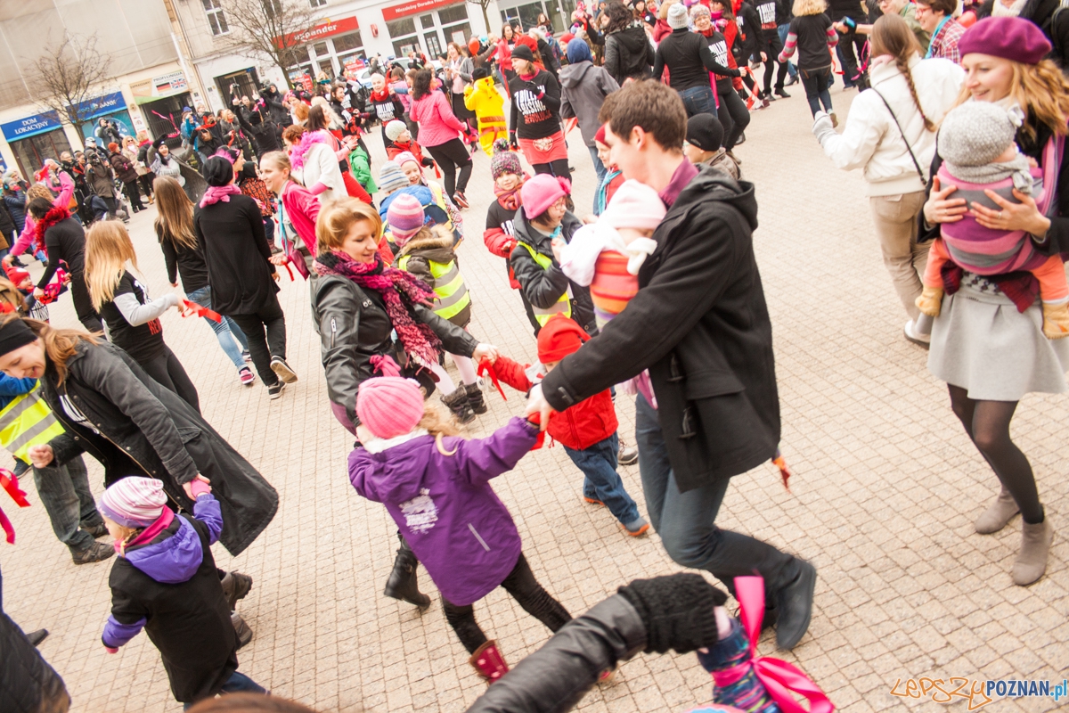 Nazywam się miliard / One billion rising (14.02.2016) Plac Woln Foto: © lepszyPOZNAN.pl / Karolina Kiraga Nazywam się miliard / One billion rising (14.02.2016) Plac Woln Foto: © lepszyPOZNAN.pl / Karolina Kiraga