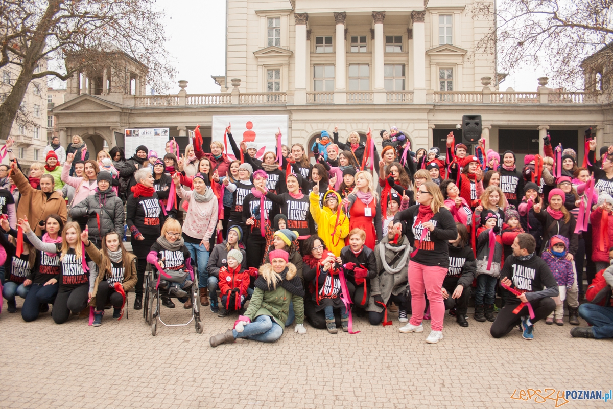 Nazywam się miliard / One billion rising (14.02.2016) Plac Woln Foto: © lepszyPOZNAN.pl / Karolina Kiraga Nazywam się miliard / One billion rising (14.02.2016) Plac Woln Foto: © lepszyPOZNAN.pl / Karolina Kiraga
