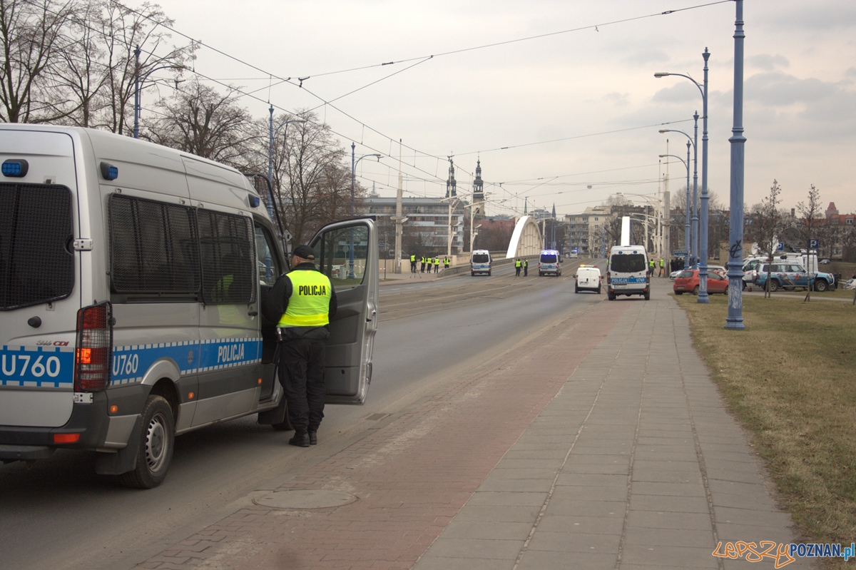 Poszukiwania Ewy Tylman w centrum Poznania Foto: lepszyPOZNAN.pl / Karolina Kiraga Poszukiwania Ewy Tylman w centrum Poznania Foto: lepszyPOZNAN.pl / Karolina Kiraga