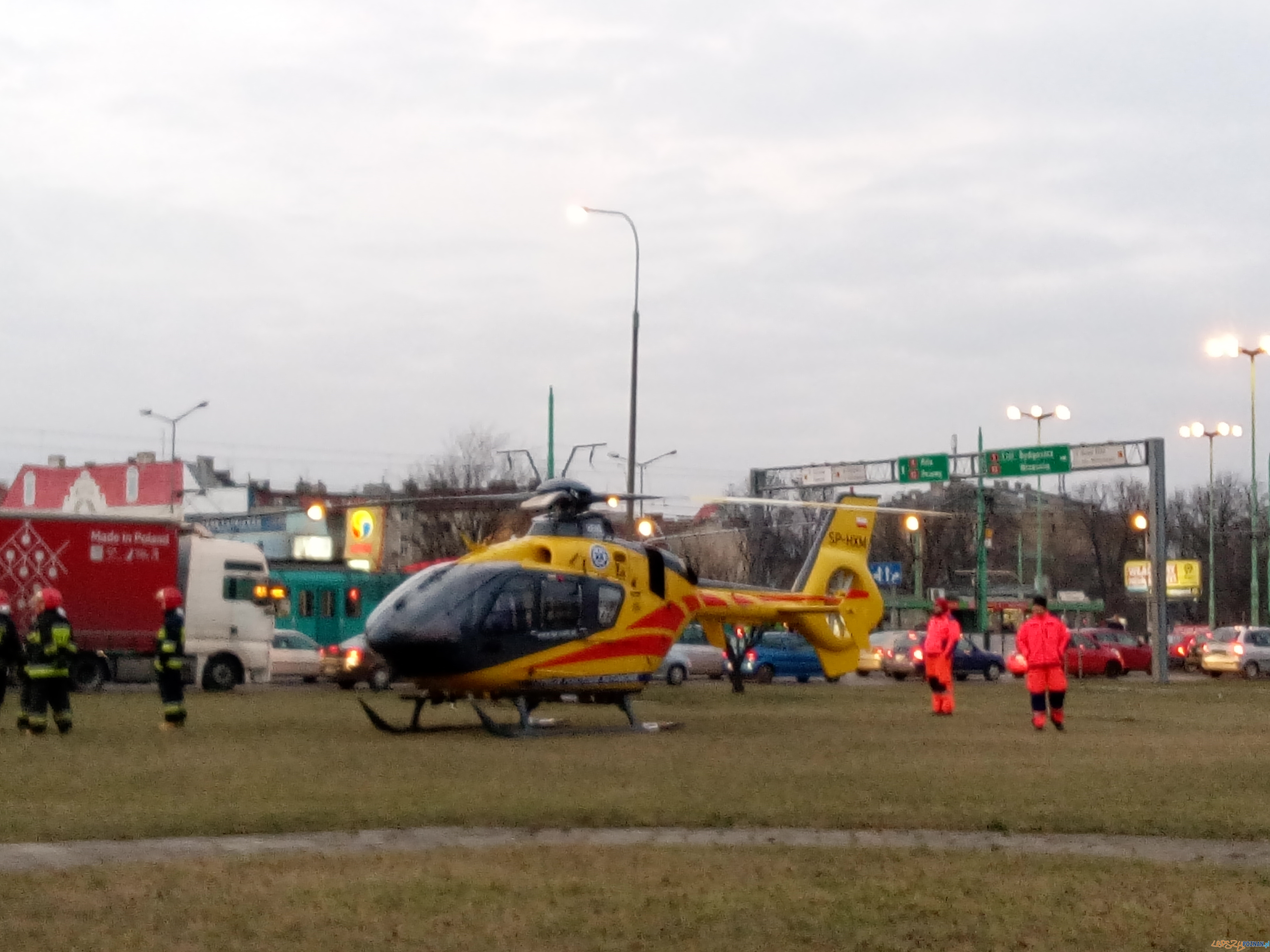 Lądowanie śmigłowca LPR Foto: lepszyPOZNAN / gsm Lądowanie śmigłowca LPR Foto: lepszyPOZNAN / gsm