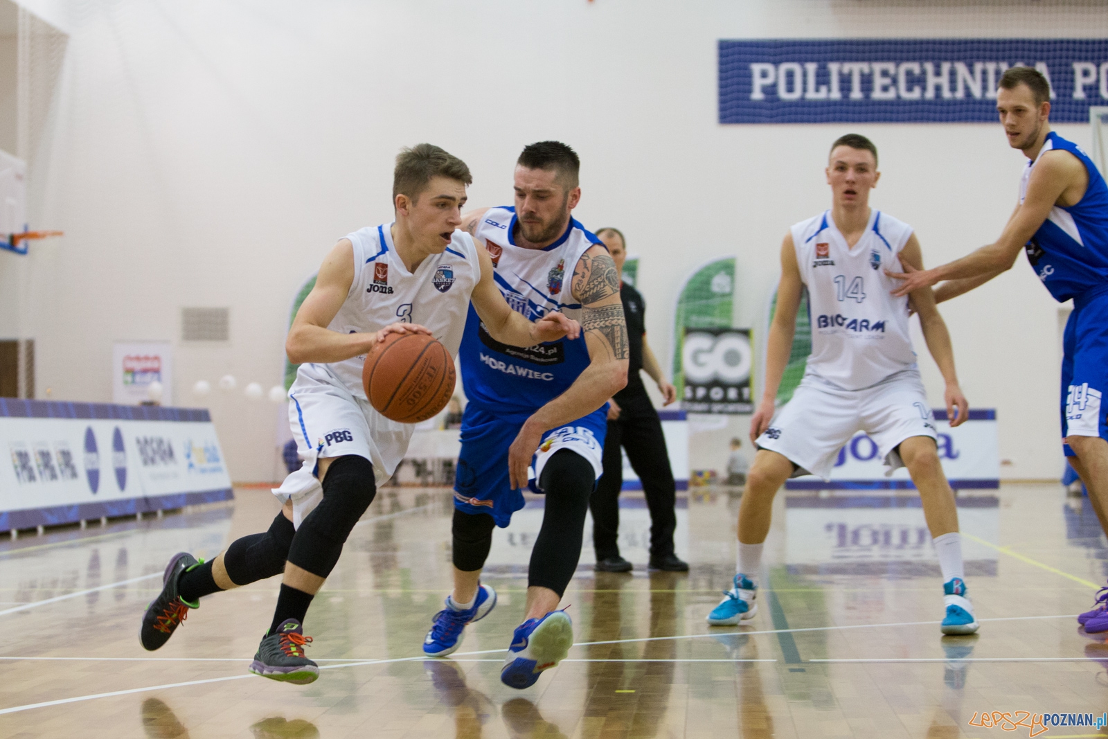 1 Liga Mężczyzn: Biofarm Basket Poznań - Meritumkredyt Pogoń Foto: lepszyPOZNAN.pl / Piotr Rychter 1 Liga Mężczyzn: Biofarm Basket Poznań - Meritumkredyt Pogoń Foto: lepszyPOZNAN.pl / Piotr Rychter
