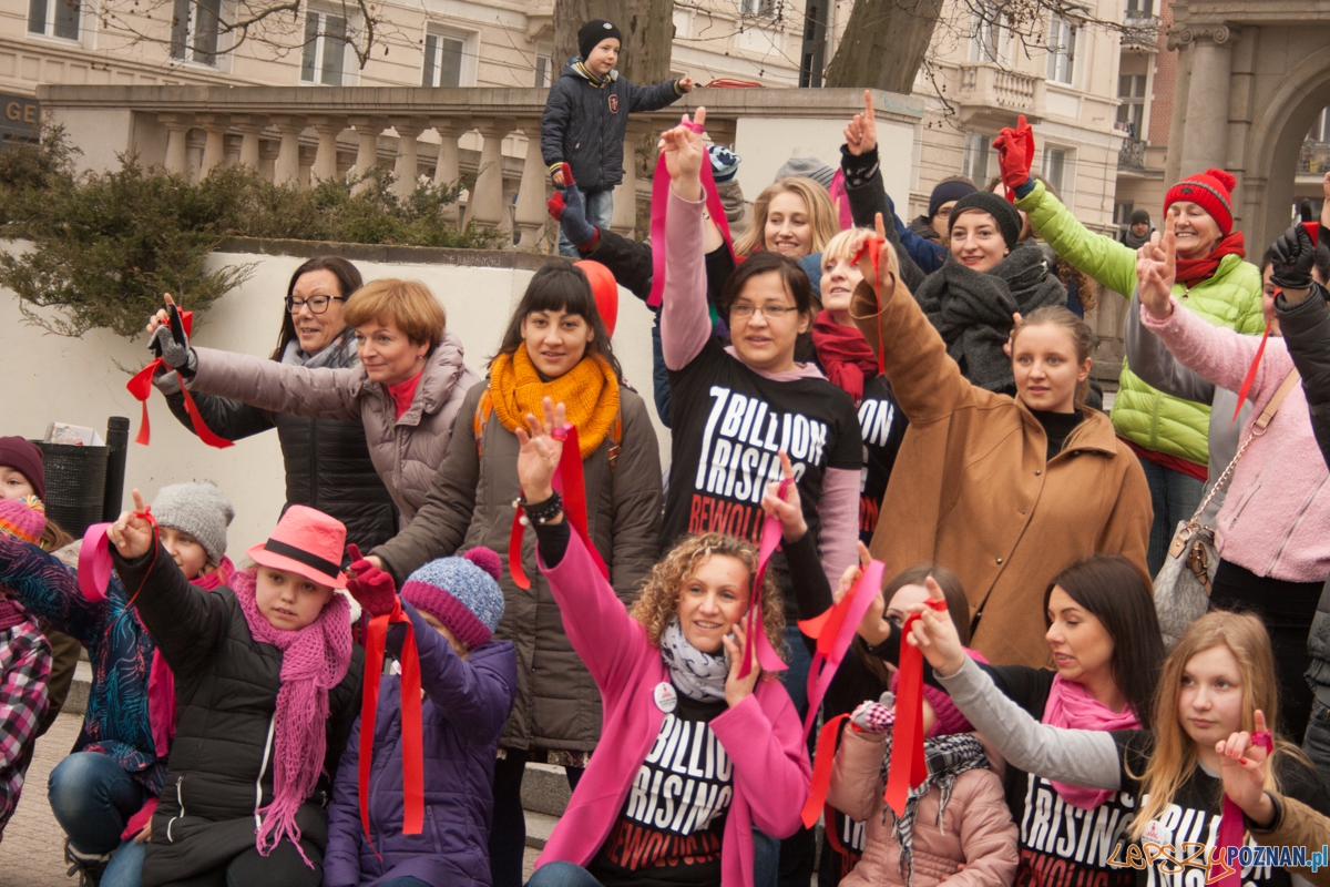 Nazywam się miliard / One billion rising (14.02.2016) Plac Woln Foto: © lepszyPOZNAN.pl / Karolina Kiraga Nazywam się miliard / One billion rising (14.02.2016) Plac Woln Foto: © lepszyPOZNAN.pl / Karolina Kiraga