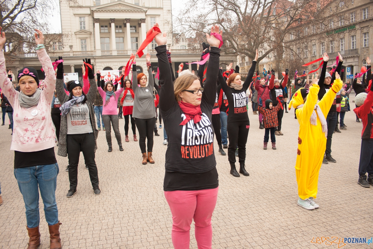 Nazywam się miliard / One billion rising (14.02.2016) Plac Woln Foto: © lepszyPOZNAN.pl / Karolina Kiraga Nazywam się miliard / One billion rising (14.02.2016) Plac Woln Foto: © lepszyPOZNAN.pl / Karolina Kiraga