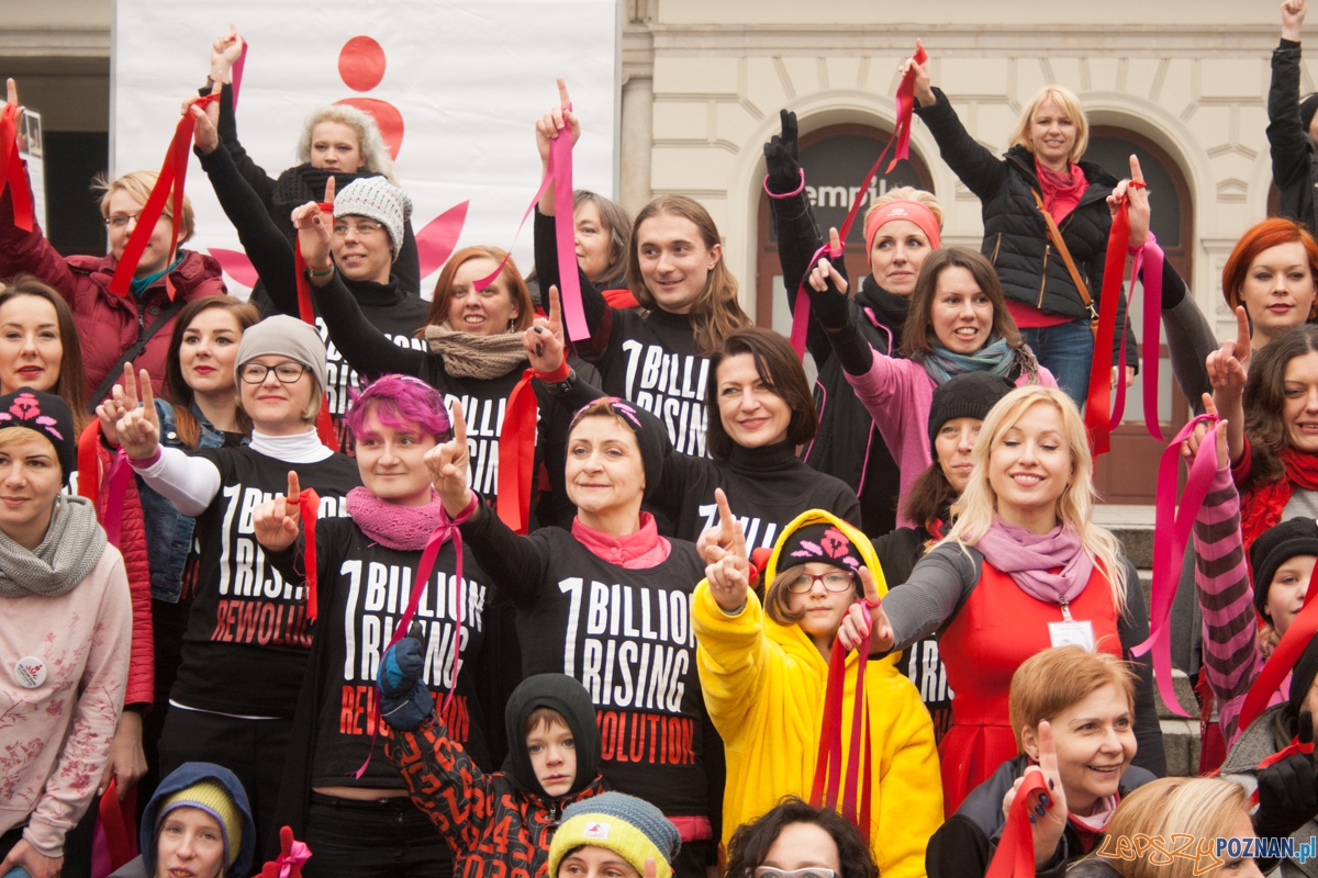 Nazywam się miliard / One billion rising (14.02.2016) Plac Woln Foto: © lepszyPOZNAN.pl / Karolina Kiraga Nazywam się miliard / One billion rising (14.02.2016) Plac Woln Foto: © lepszyPOZNAN.pl / Karolina Kiraga