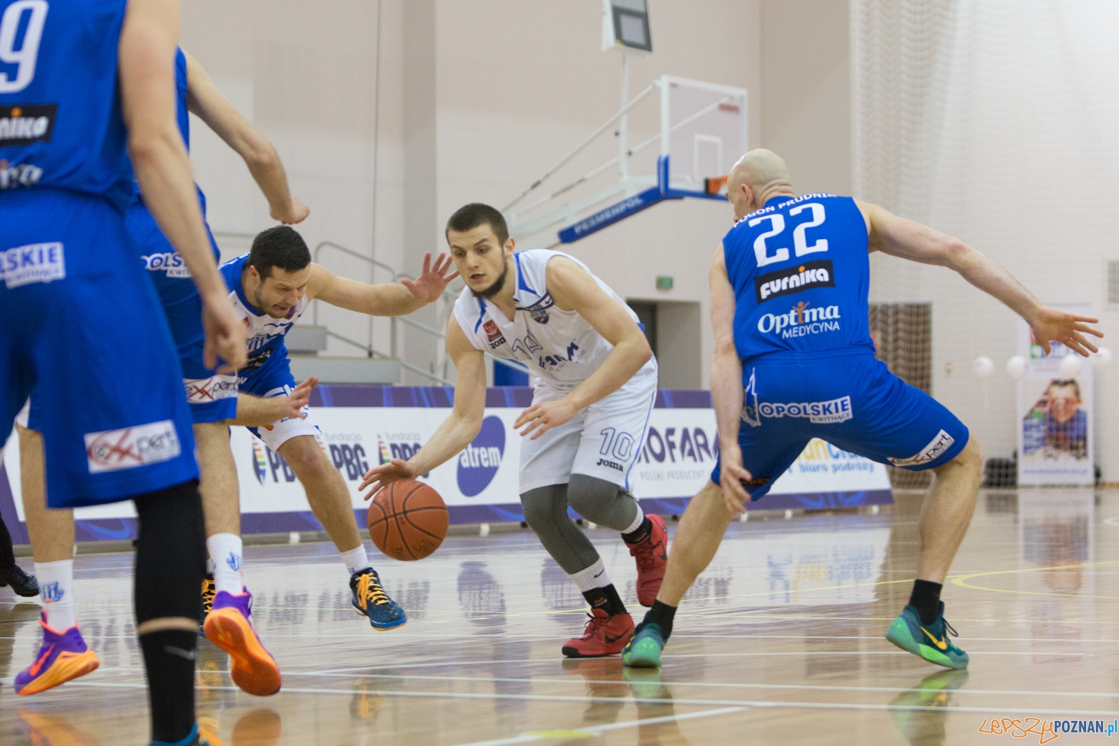 1 Liga Mężczyzn: Biofarm Basket Poznań - Meritumkredyt Pogoń Foto: lepszyPOZNAN.pl / Piotr Rychter 1 Liga Mężczyzn: Biofarm Basket Poznań - Meritumkredyt Pogoń Foto: lepszyPOZNAN.pl / Piotr Rychter